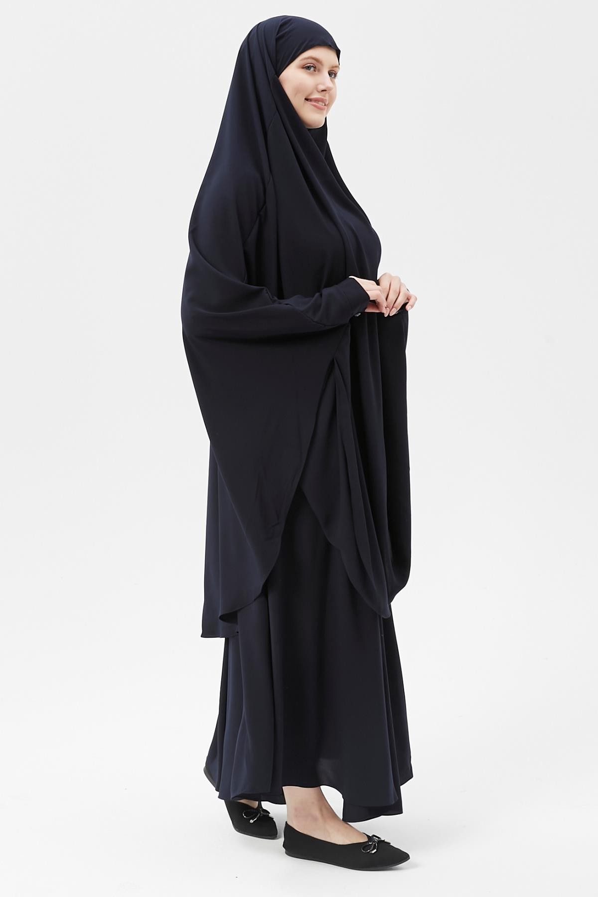 Luxurious Medina Silk Islamic Attire 