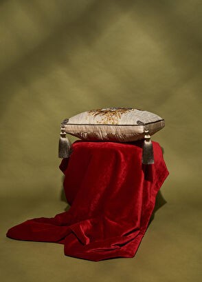 Broderi El Boyaması Kuru Kafa Yastık