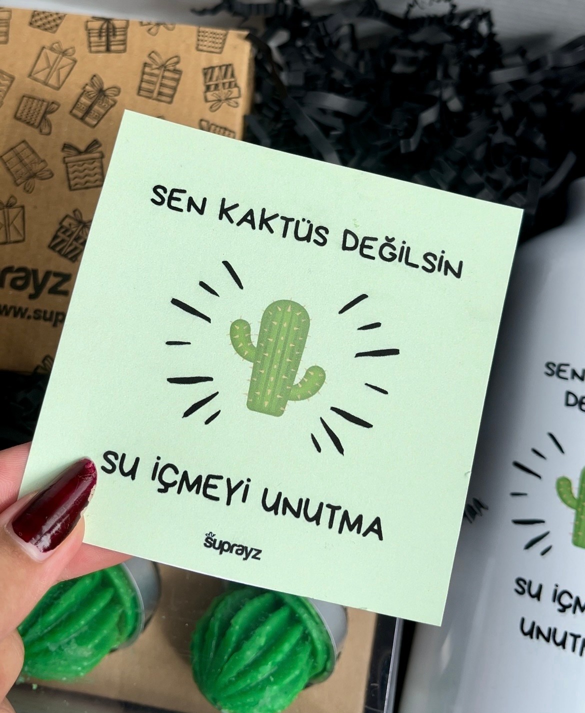 Su İçmeyi Unutma Tasarımlı Hediye Kutusu