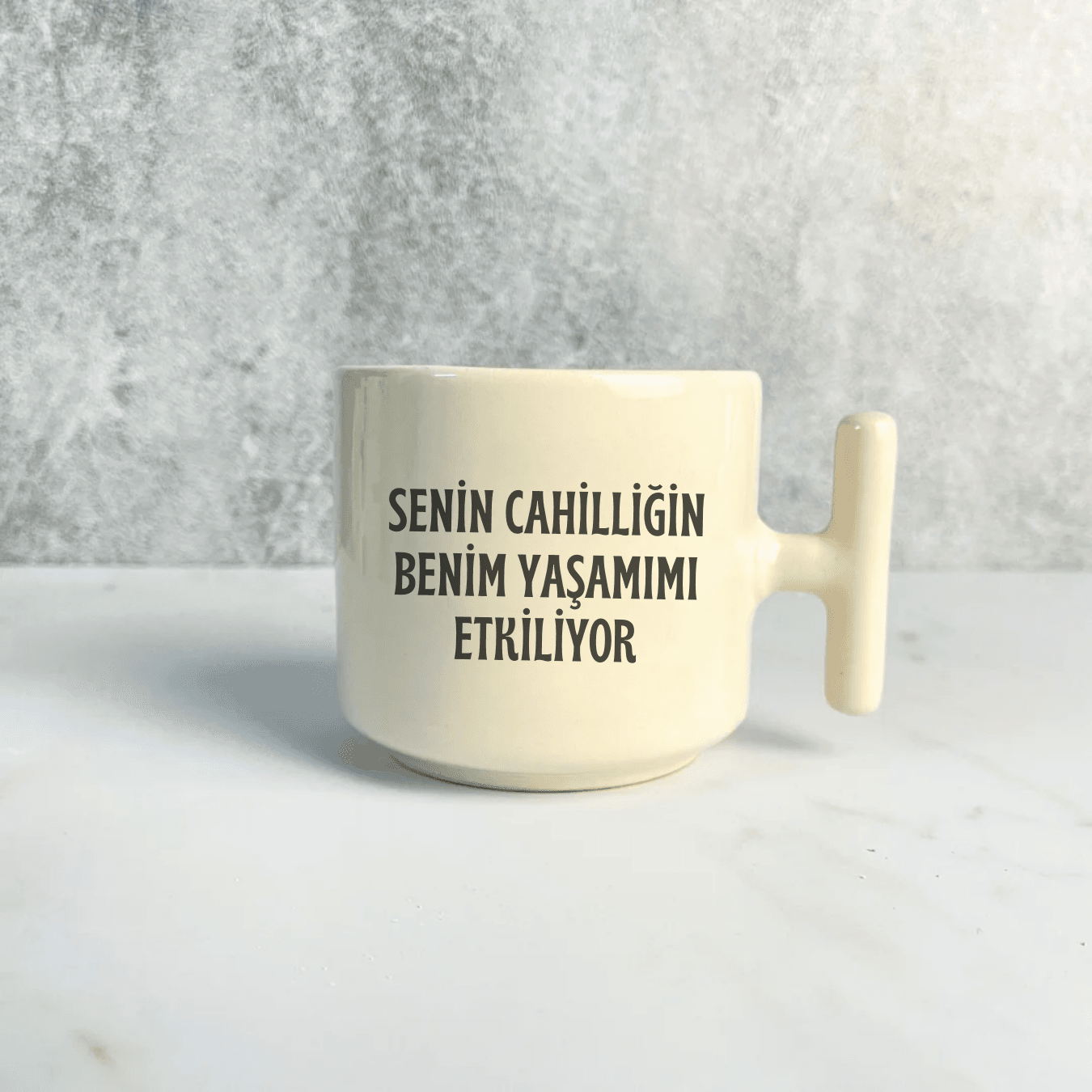 Cahilliğin Yaşamımı Etkiliyor Tasarımlı D Kulplu Fincan