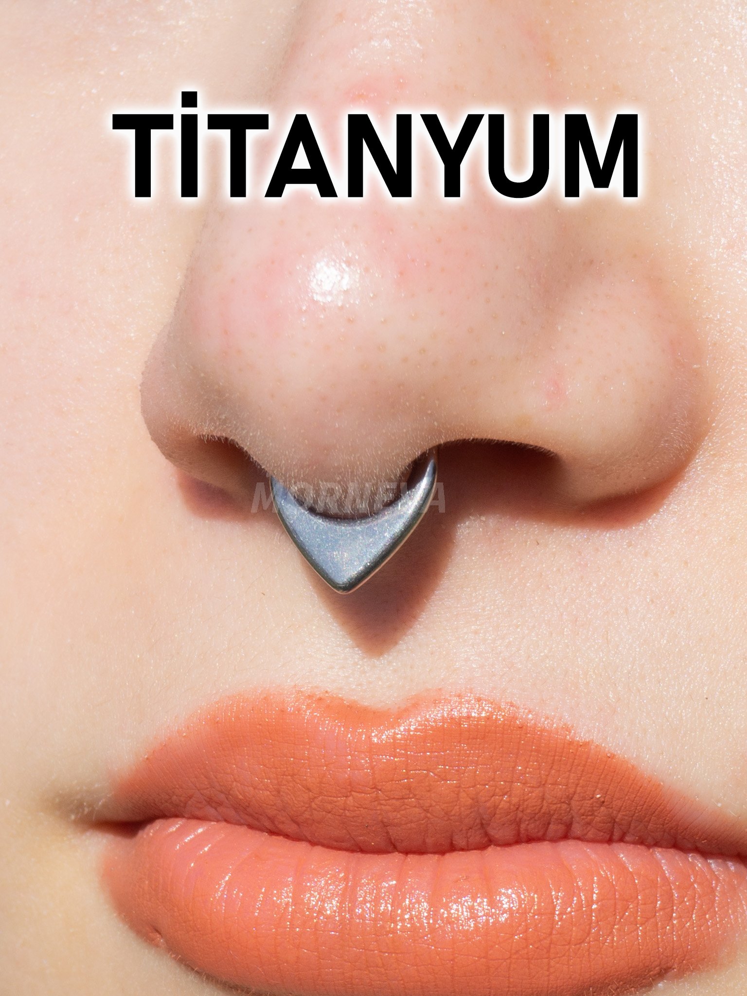 Titanyum Üçgen Kilitli Halka Daith Septum Piercingi