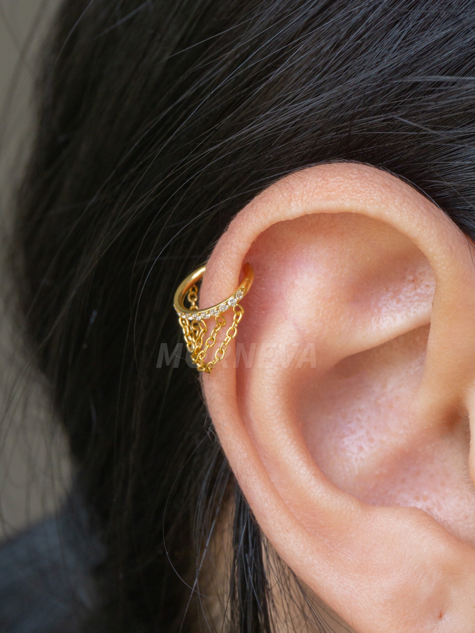 Titanyum Tam Tur Taşlı Halka Üç Sıra Zincir Sallantılı Helix Piercingi (1 Adet)