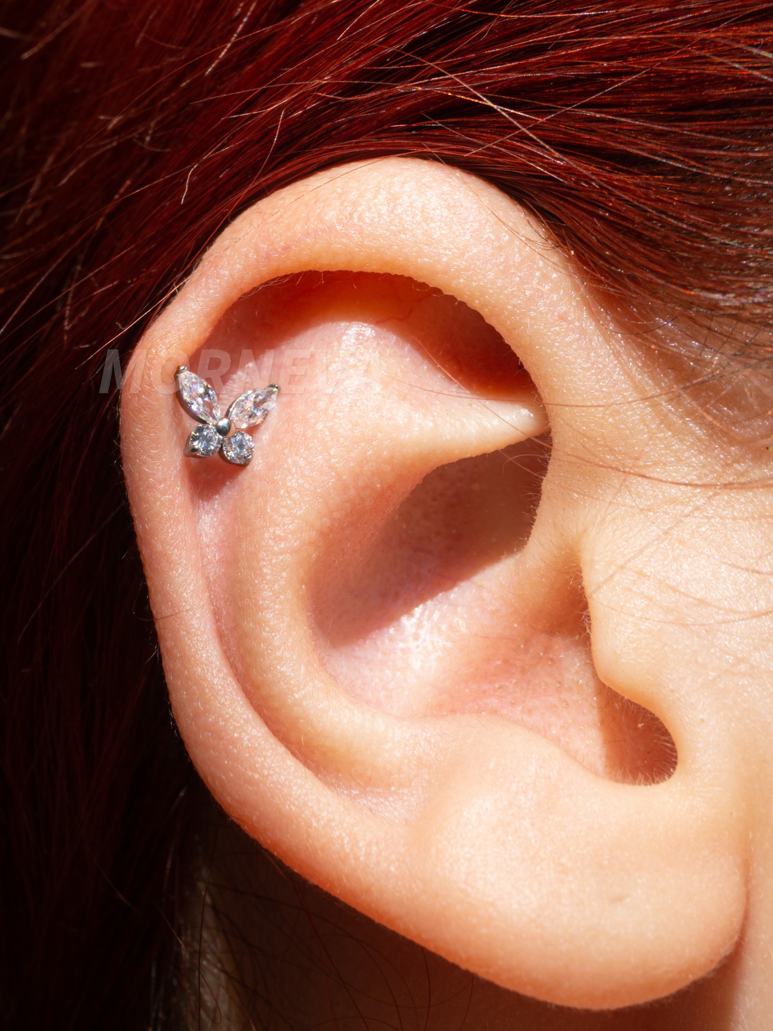 Titanyum Kristal Taşlı Kelebek Tragus Helix Conch Kıkırdak Kulak Piercingi (1 Adet)