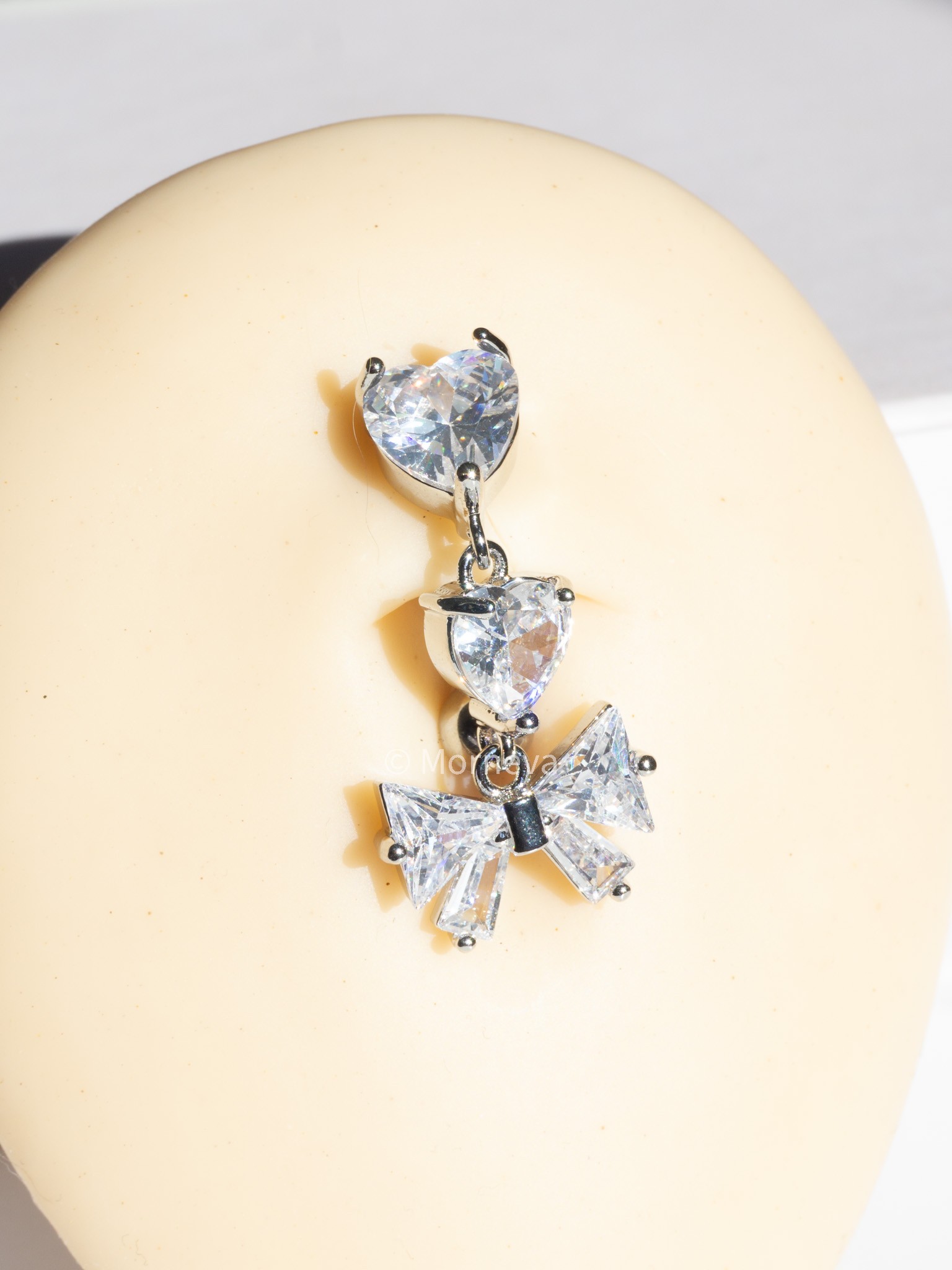 Ters Fiyonklu Kalp Çelik Göbek Belly Piercingi