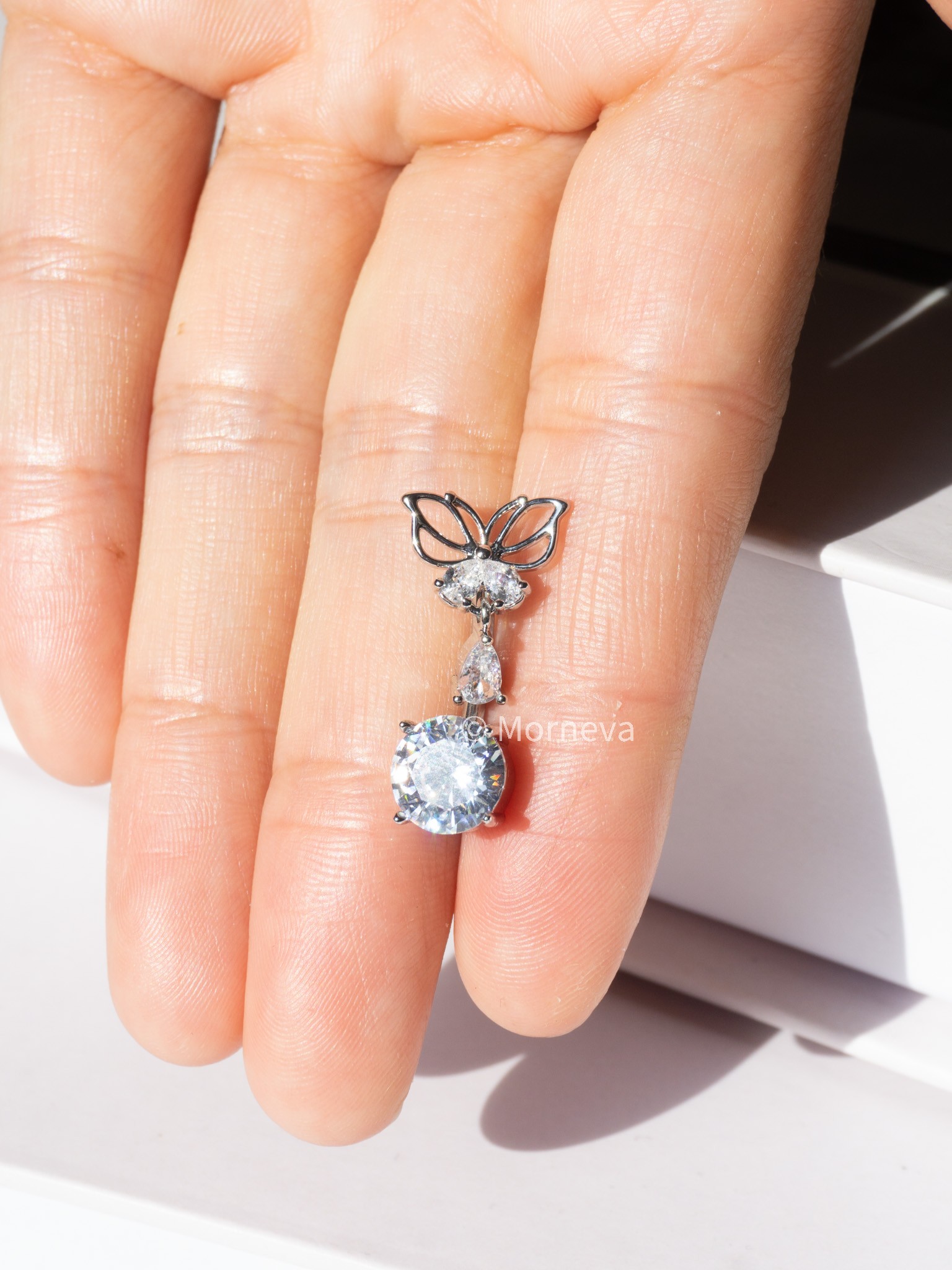 Ters Kelebek Ve Minimal Taşlı Çelik Göbek Belly Piercingi