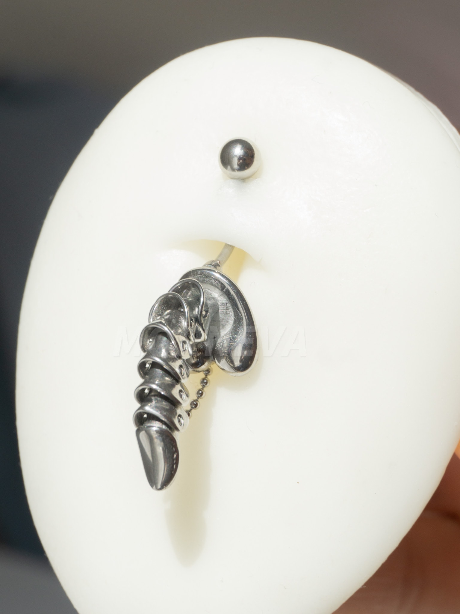 Işın Kılıcı Tamamen Çelik Göbek Belly Piercingi