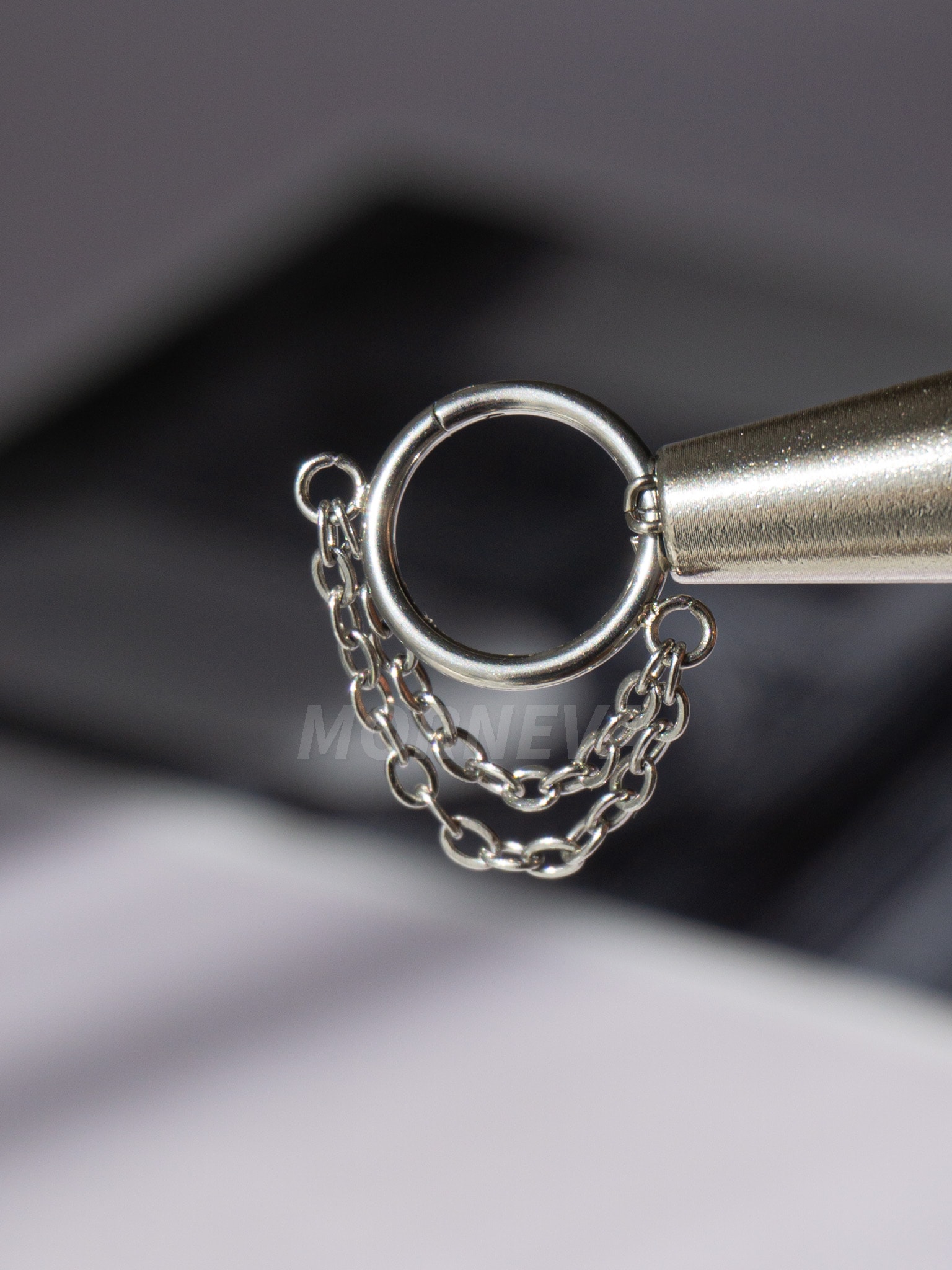 Cerrahi Çelik Zincir Sallantılı Klipsli Tam Halka Helix Conch Piercingi (1 Adet)