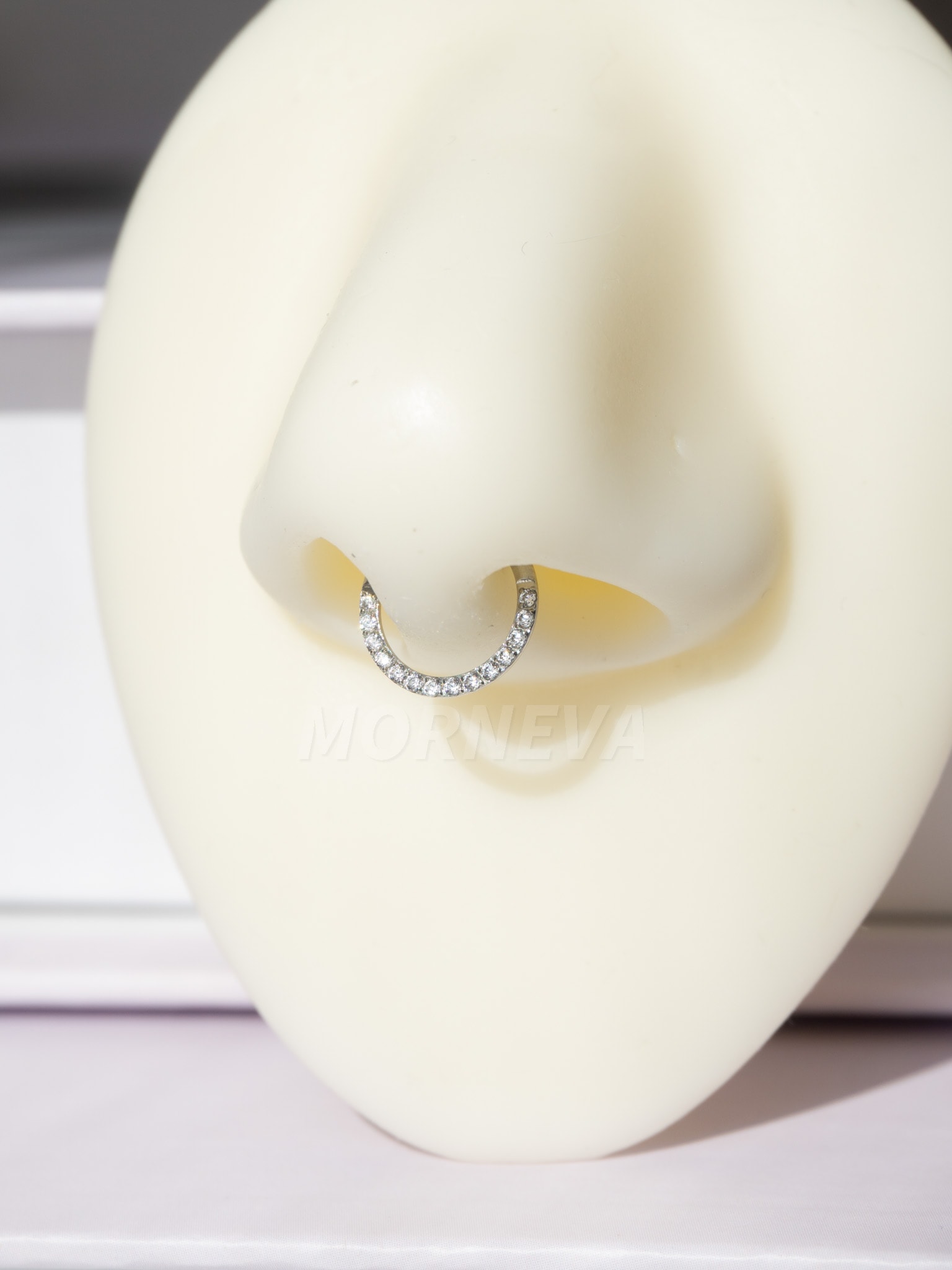 Cerrahi Çelik Yan Sıra Tam Tur Taşlı Klipsli Halka Septum Daith Piercingi (1 Adet)