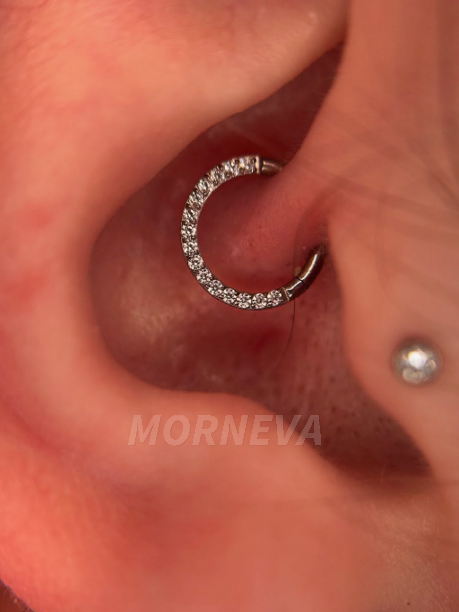 Cerrahi Çelik Yan Sıra Tam Tur Taşlı Klipsli Halka Septum Daith Piercingi (1 Adet)