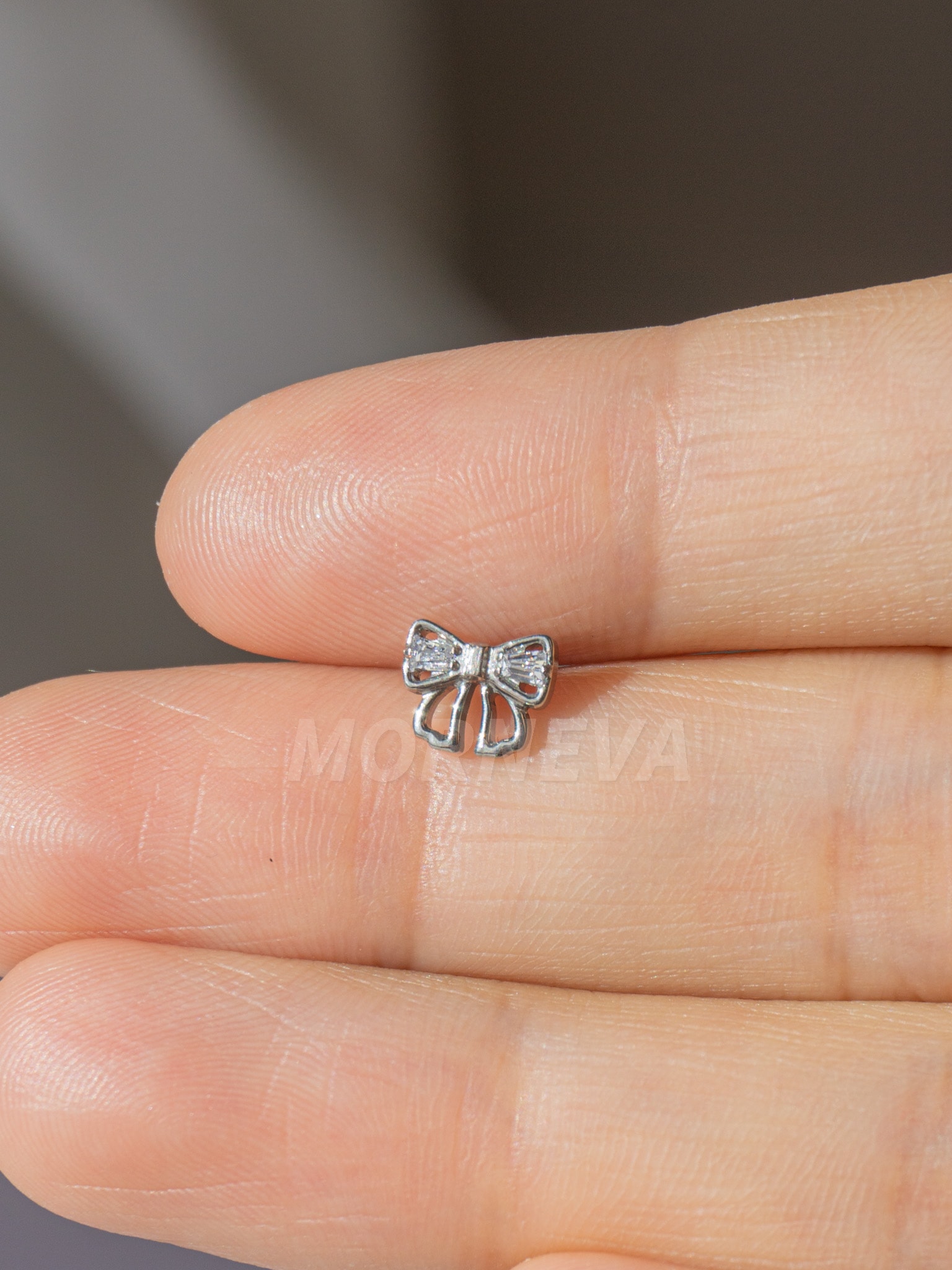 Titanyum Taşlı Hello Kitty Fiyonk Kıkırdak Kulak Helix Tragus Piercingi (1 Adet) - Gümüş