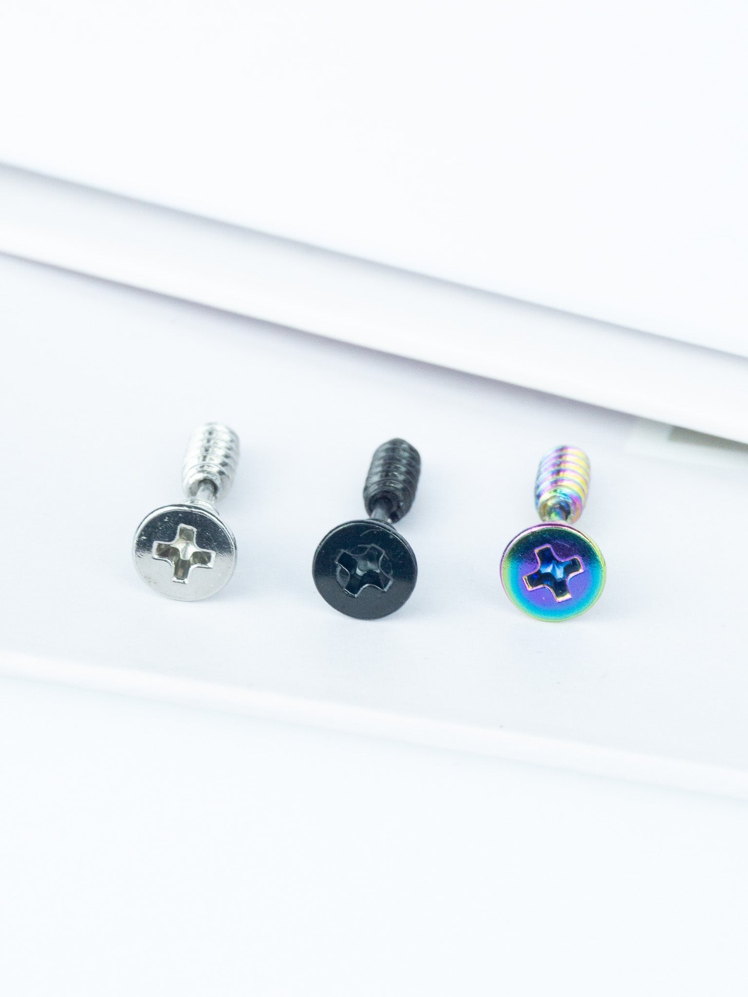 Vida T2 Çelik Kıkırdak Piercing Küpe