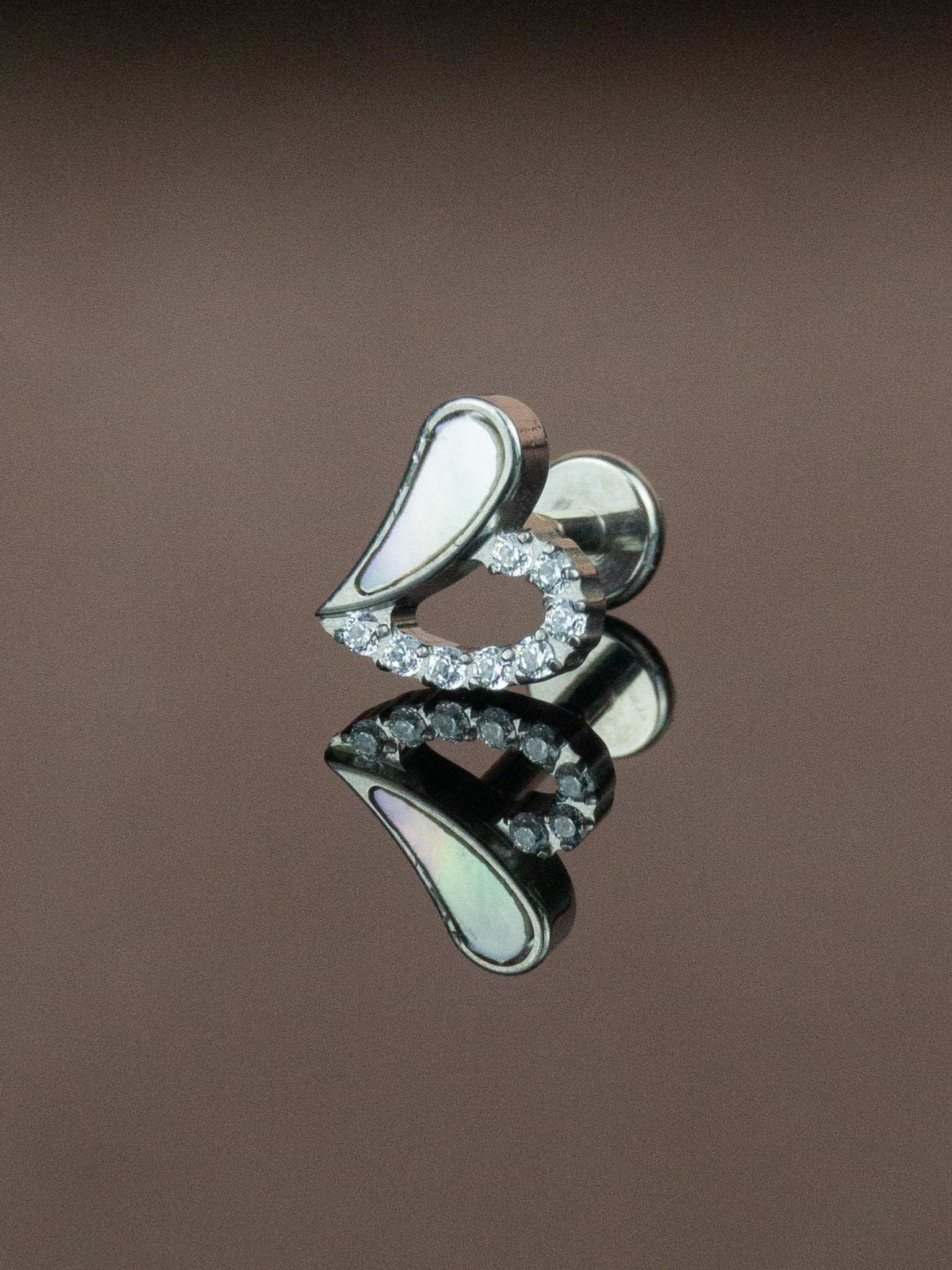 Titanyum Yarı Mineli Yarı Taşlı Kalp Düz Labret Tragus Piercing