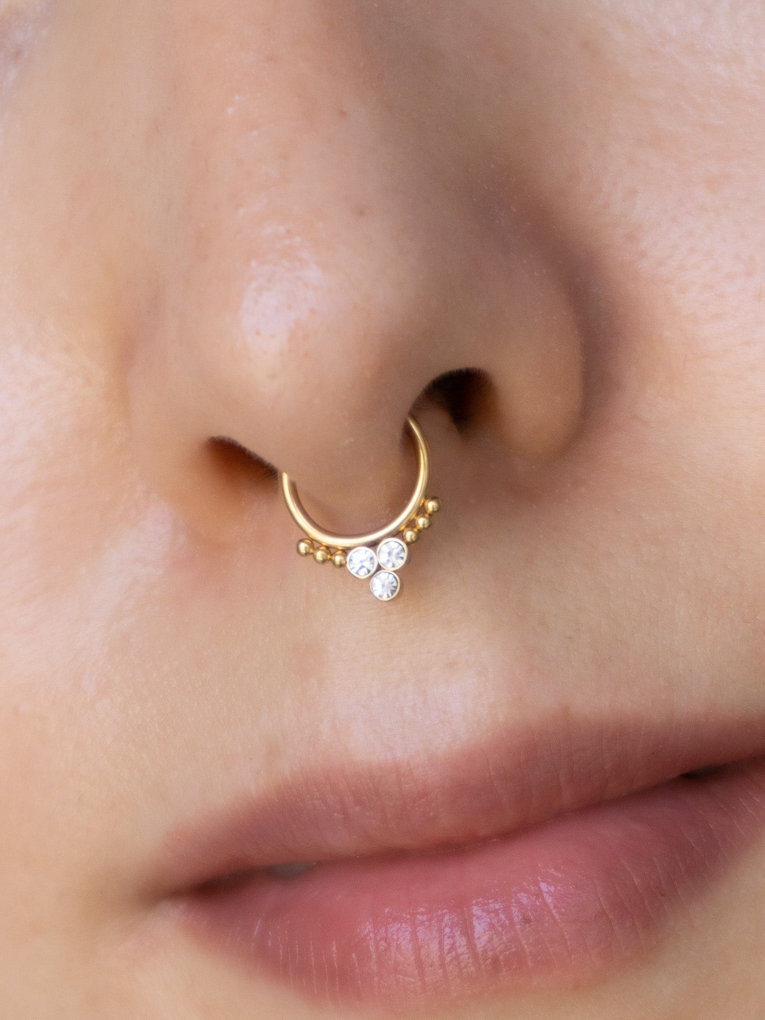 Çapraz 3 Taşlı Çelik Septum Sıkıştırma Piercing