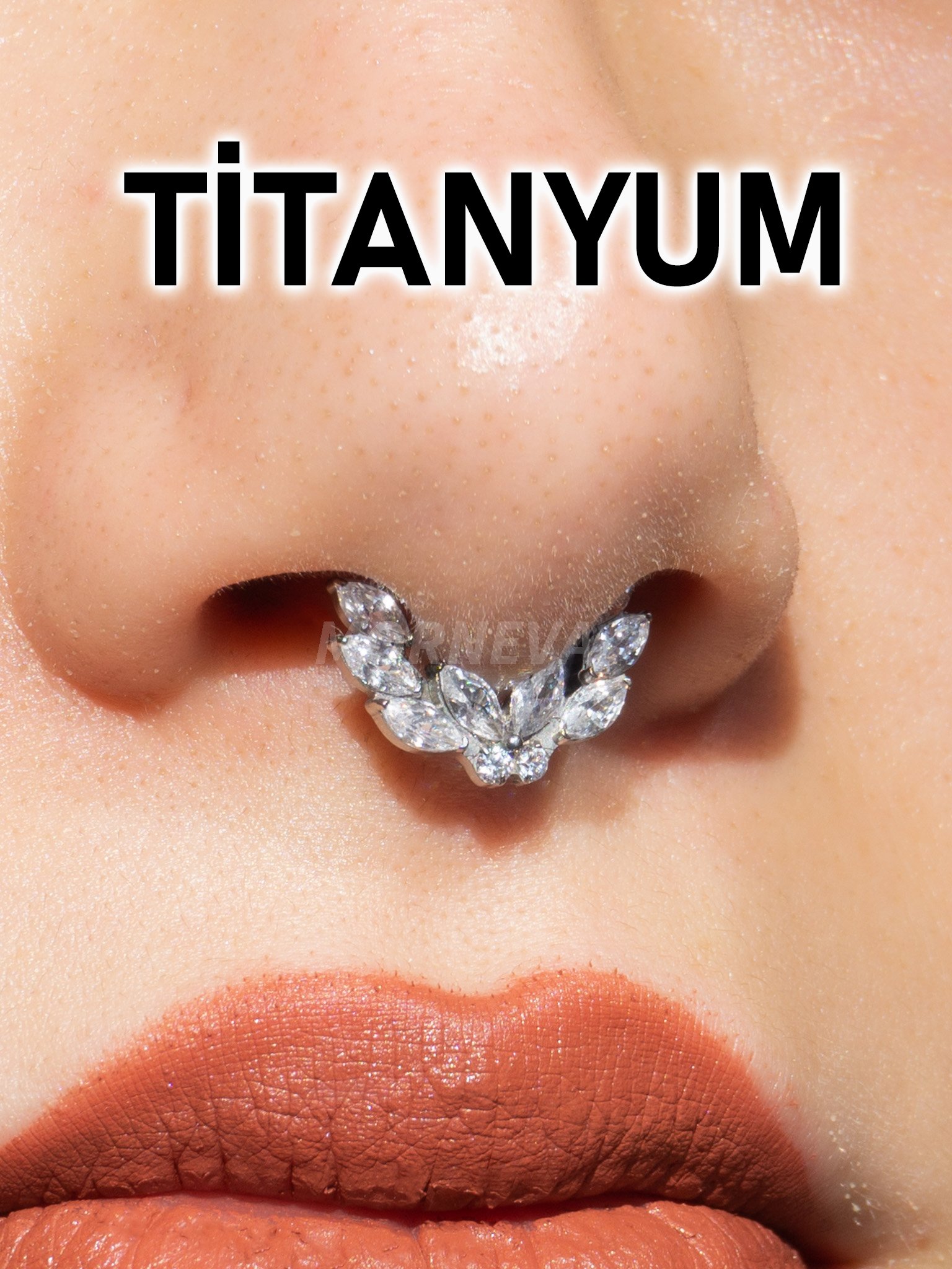 Titanyum Kelebek Kristaller Kilitli Halka Daith Septum Burun Piercingi