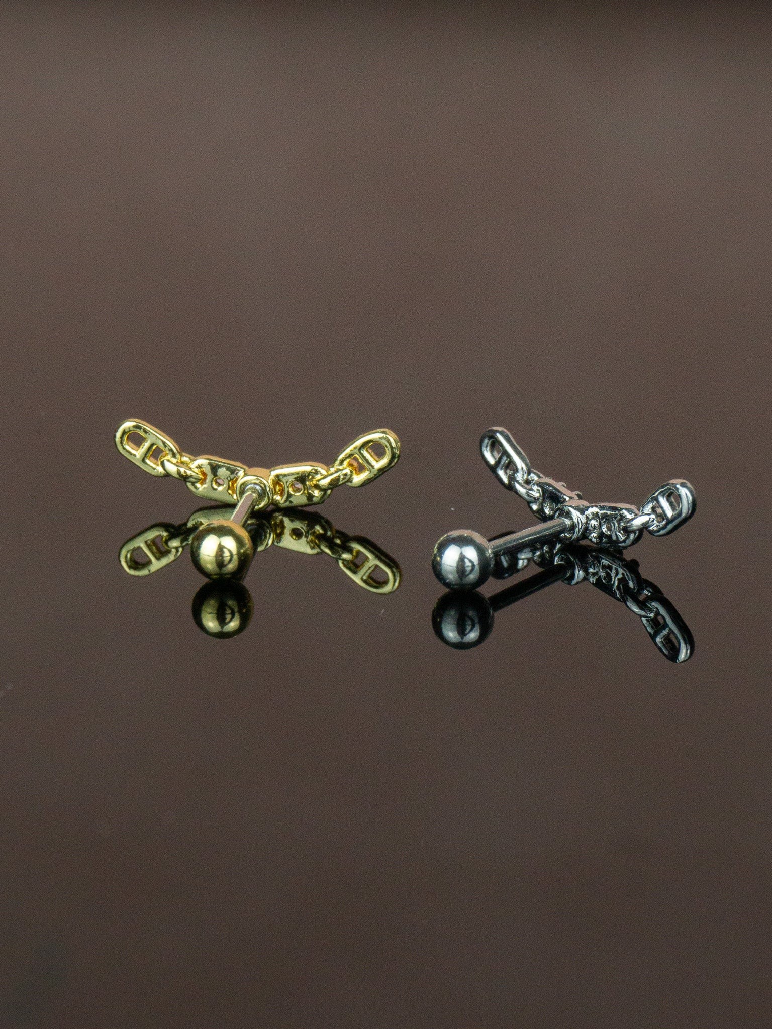 Zincir Şekilli Helix Piercing