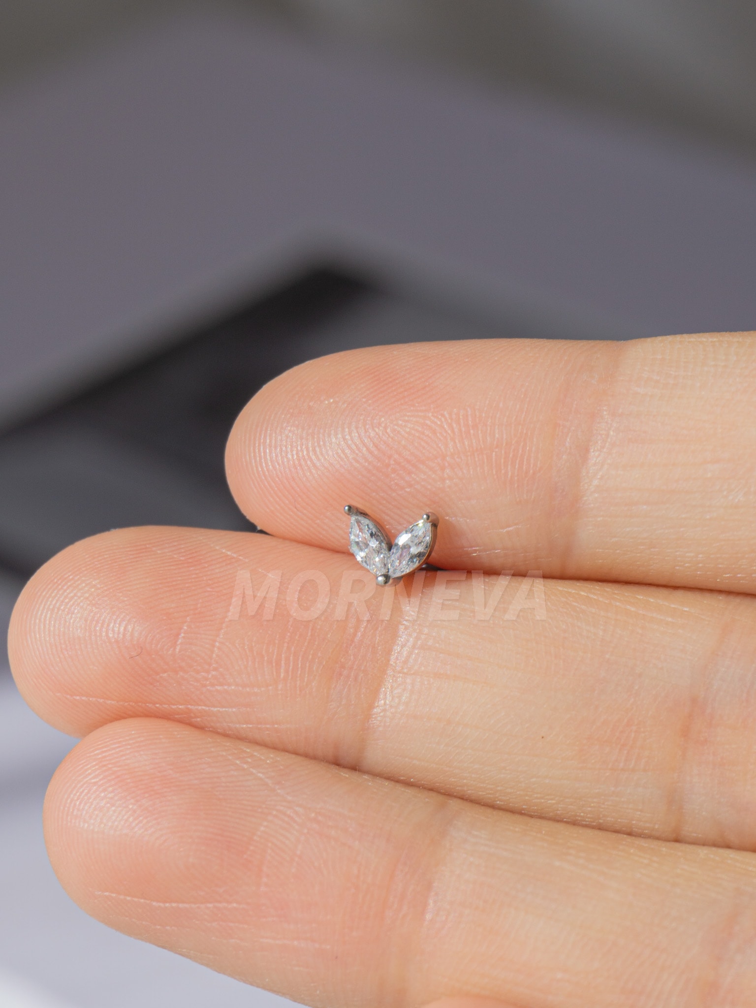 Cerrahi Çelik Badem Taş Kıkırdak Kulak Tragus Helix Conch Piercingi (1 Adet) - Gümüş