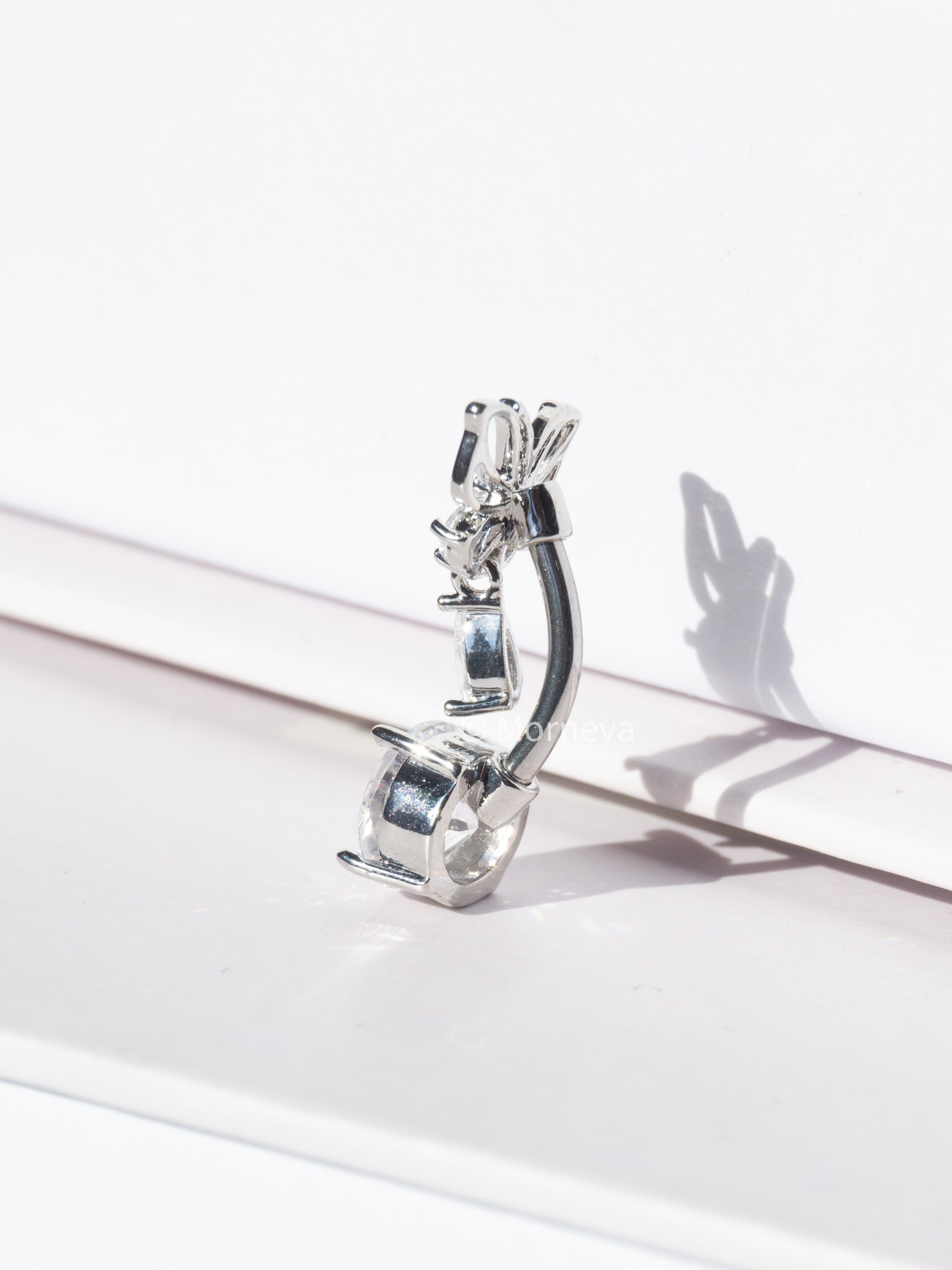 Ters Kelebek Ve Minimal Taşlı Çelik Göbek Belly Piercingi