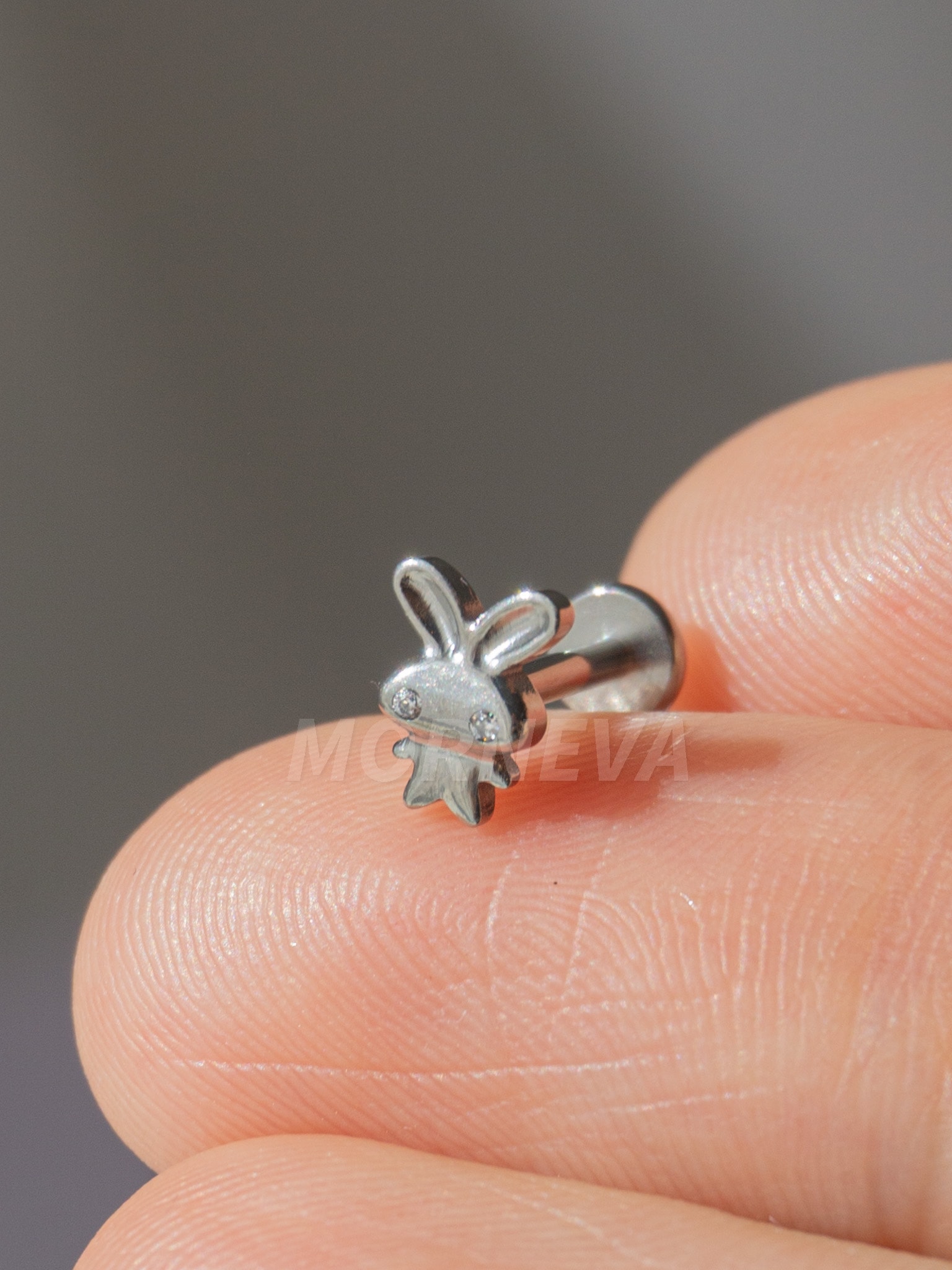 Titanyum Tavşan Kıkırdak Kulak Helix Conch Tragus Piercingi (1 Adet) - Gümüş