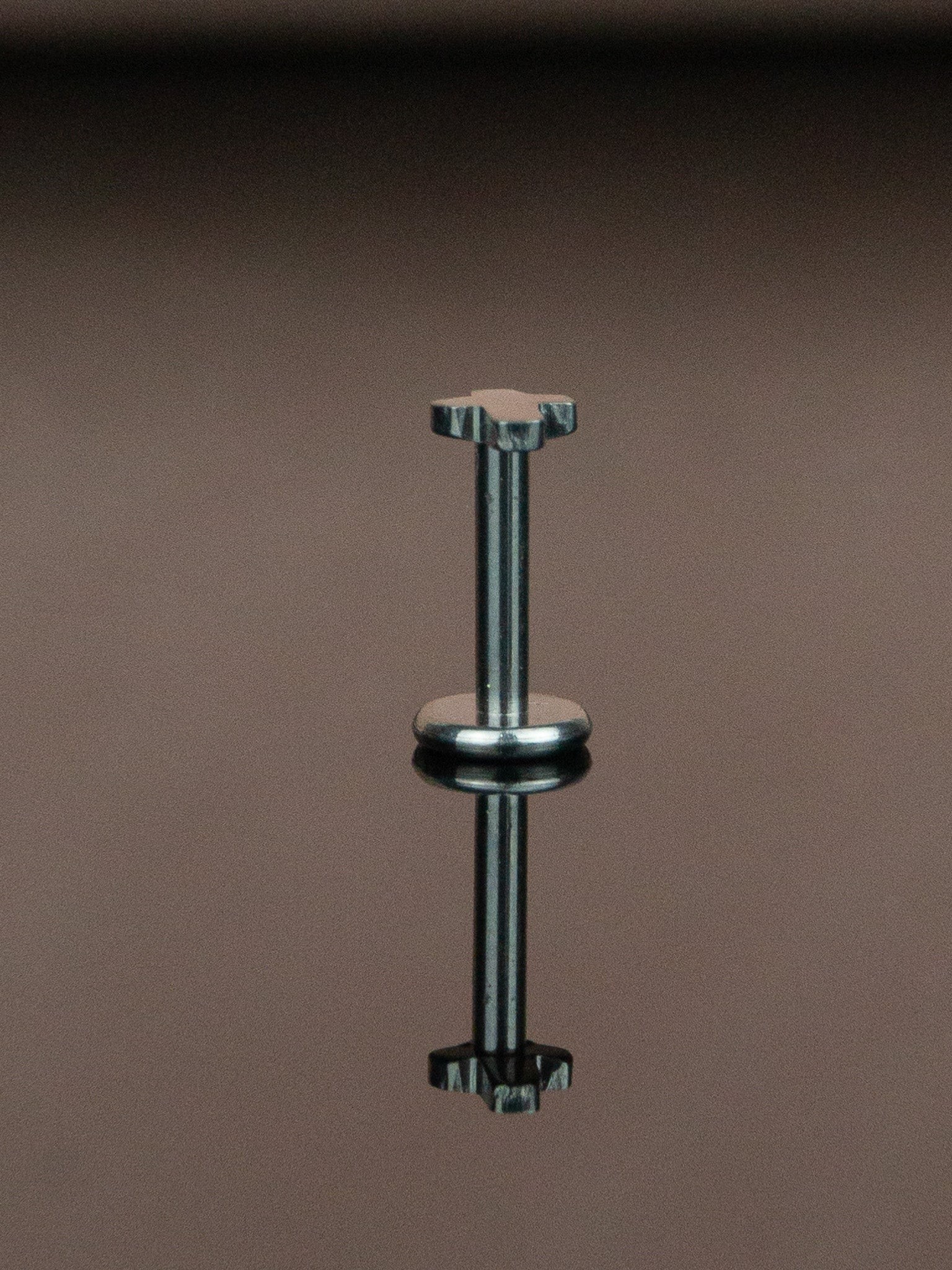 Titanyum Taşşsız Minik Haç Düz Labret Tragus Piercing
