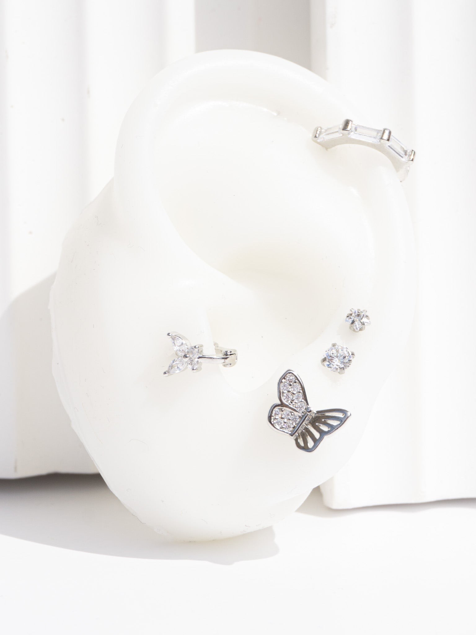 Beyaz Kelebek Ve Minik Taşlar Set