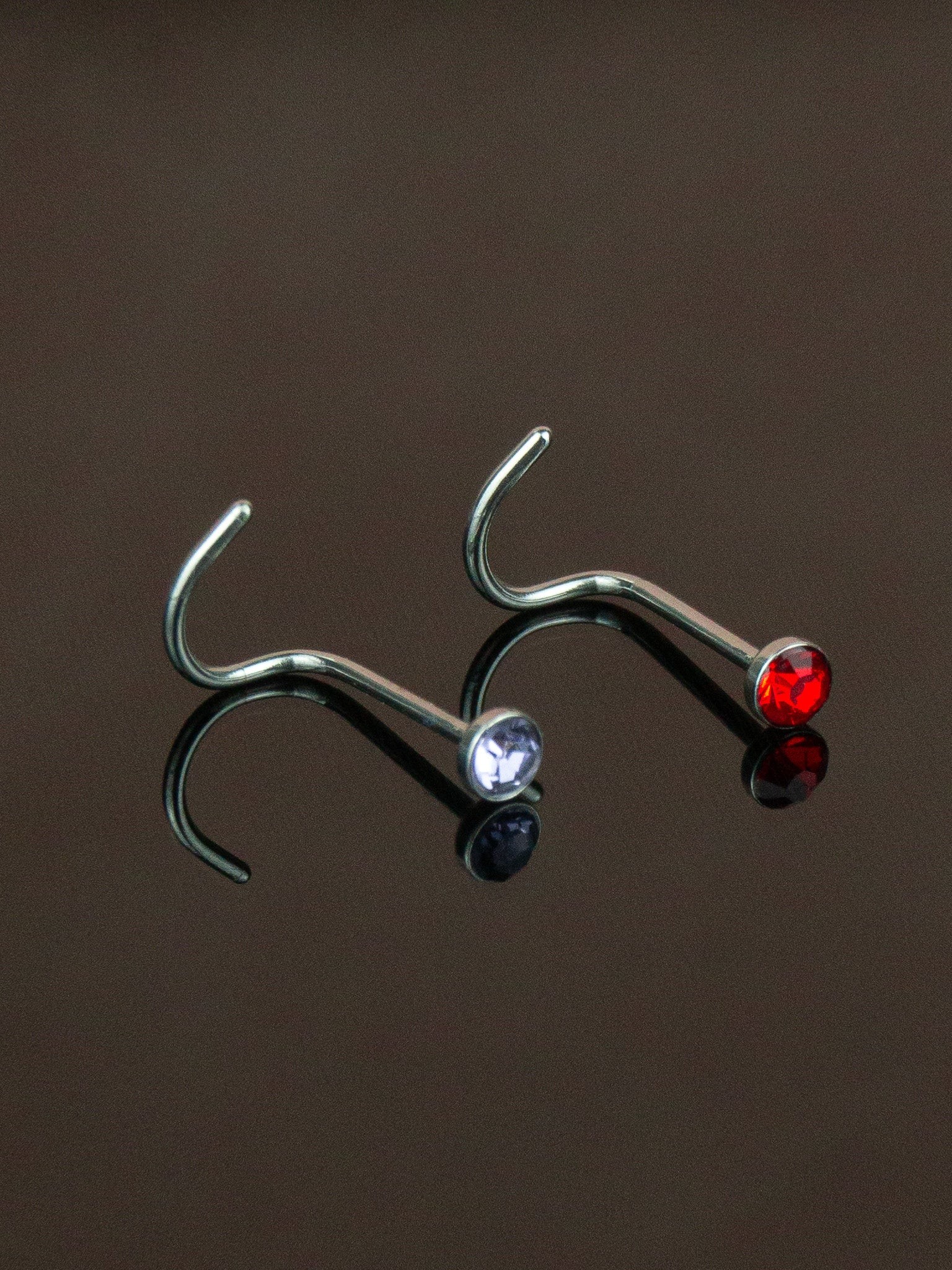 Kancalı 2.5mm Yuvarlak Renkli Taş Hızma Çelik Piercing