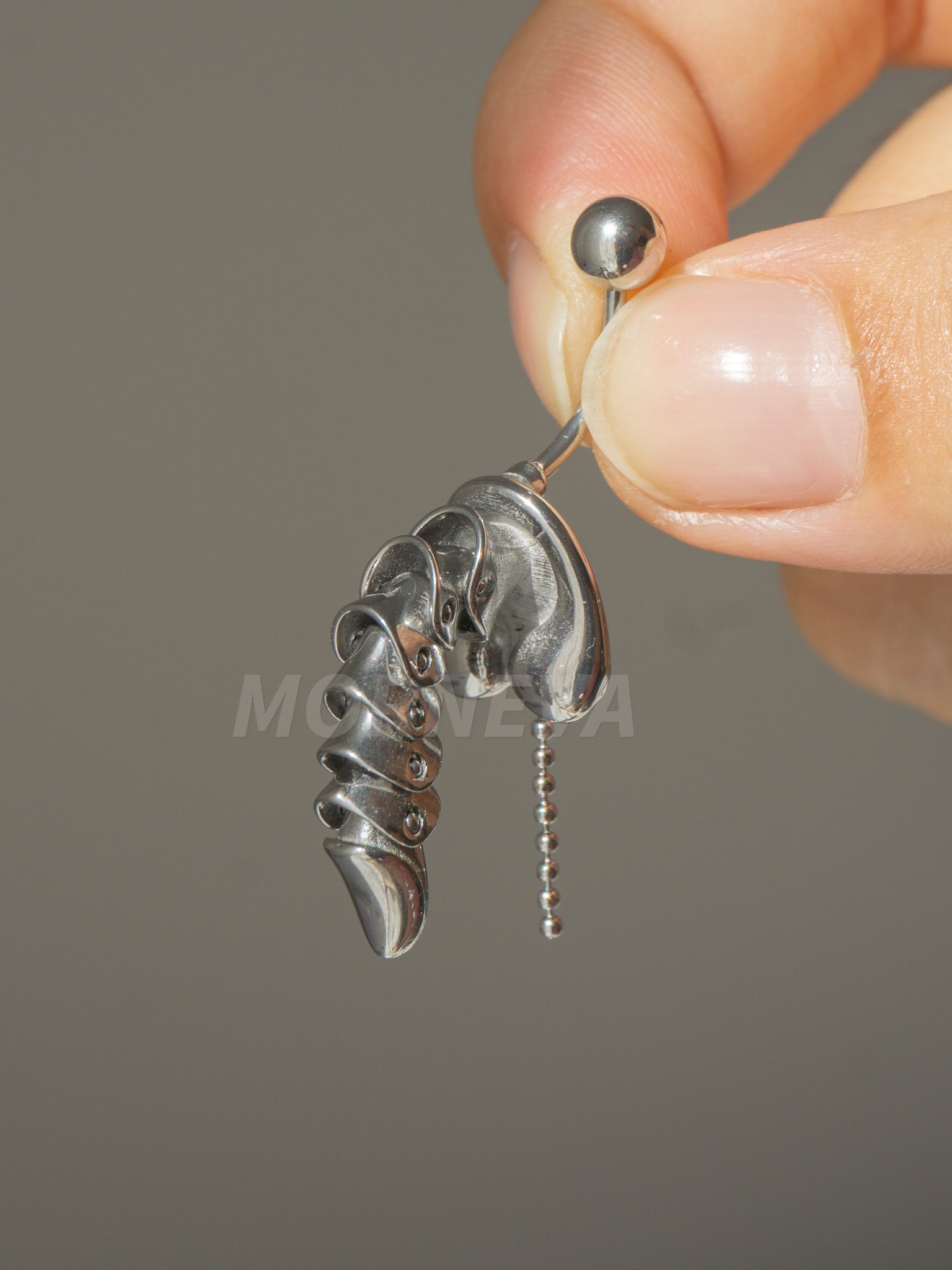 Işın Kılıcı Tamamen Çelik Göbek Belly Piercingi