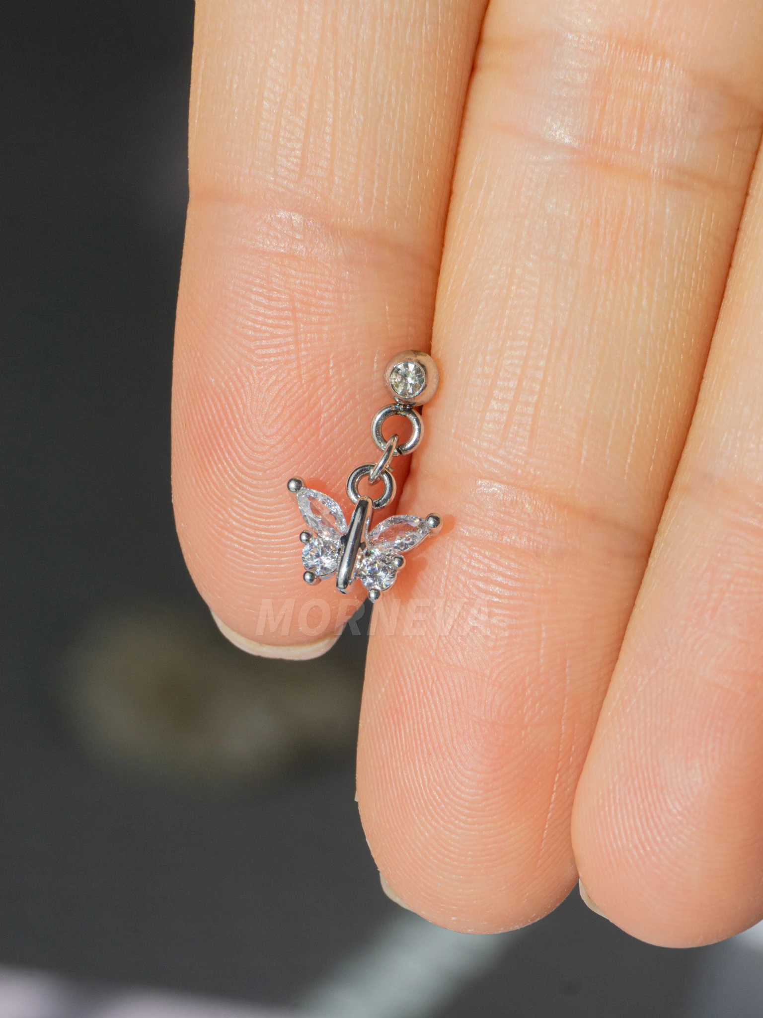 Sallantılı Çelik Rook Piercingi 8mm (1 Adet) - Kelebek