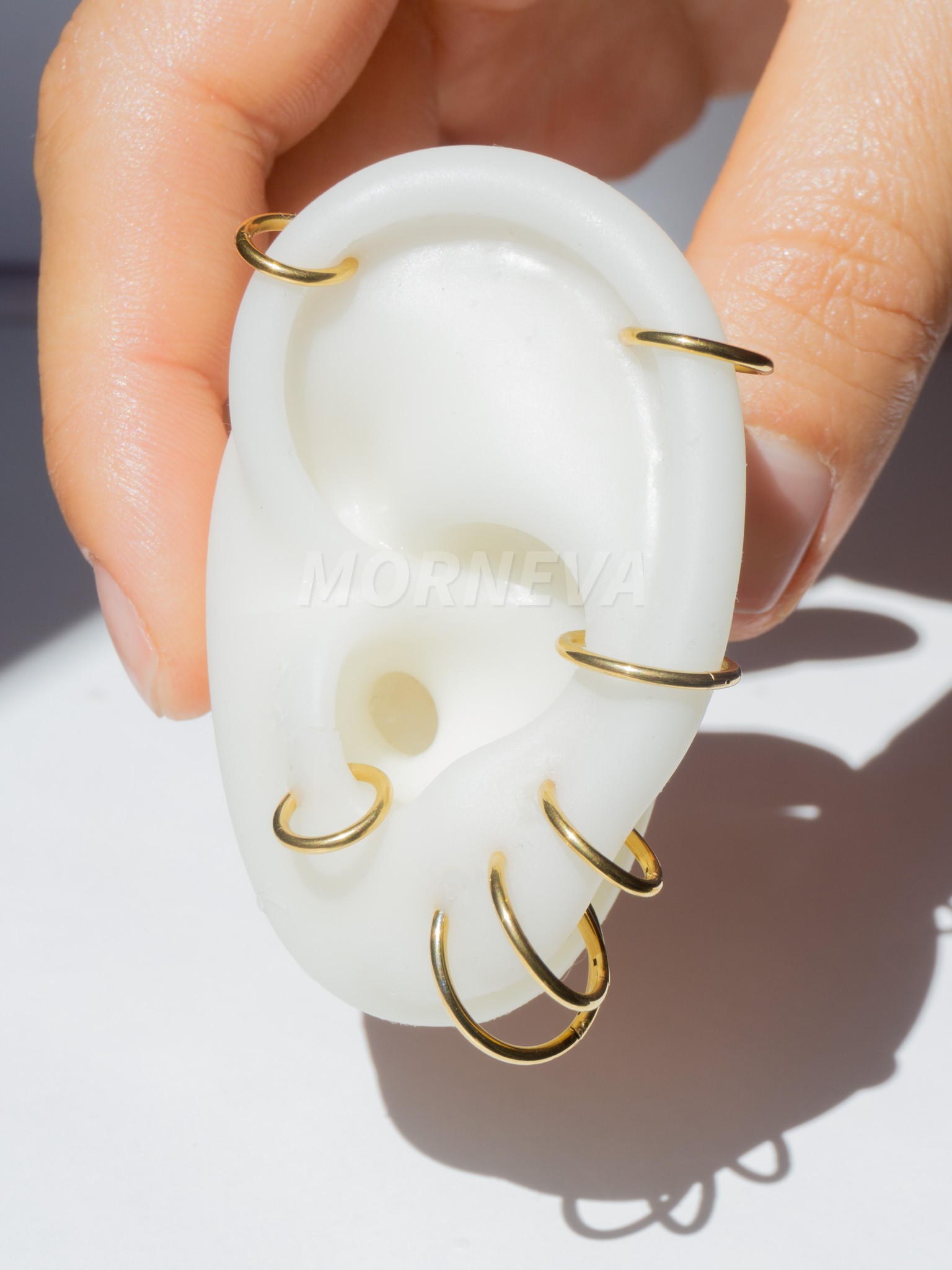 Cerrahi Çelik Klipsli Tam Halka Septum Daith Helix Tragus Smiley Conch Piercingi (1 Adet) - Altın