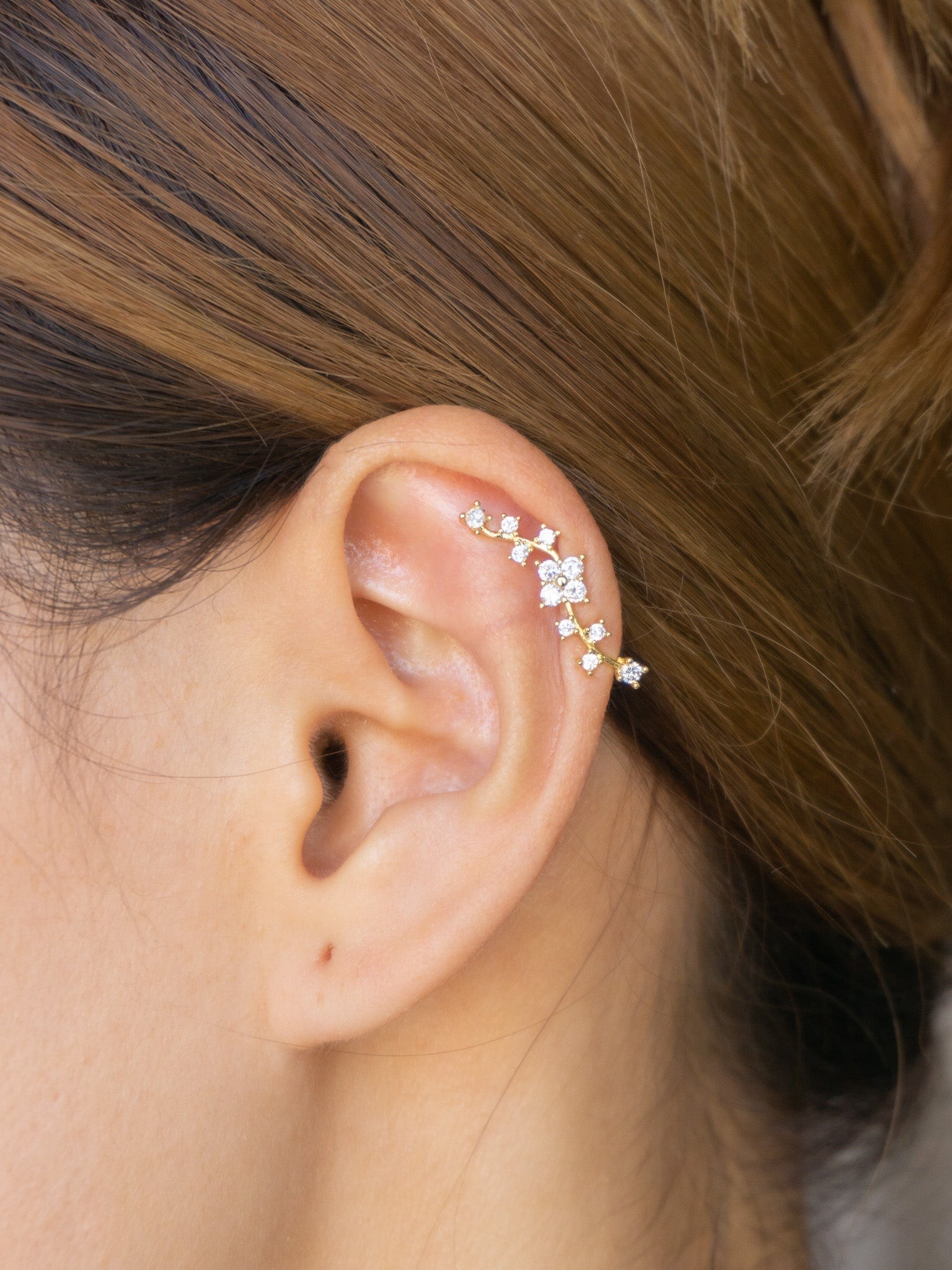 Çiçek Taşlı Çelik Sıkıştırma Piercing