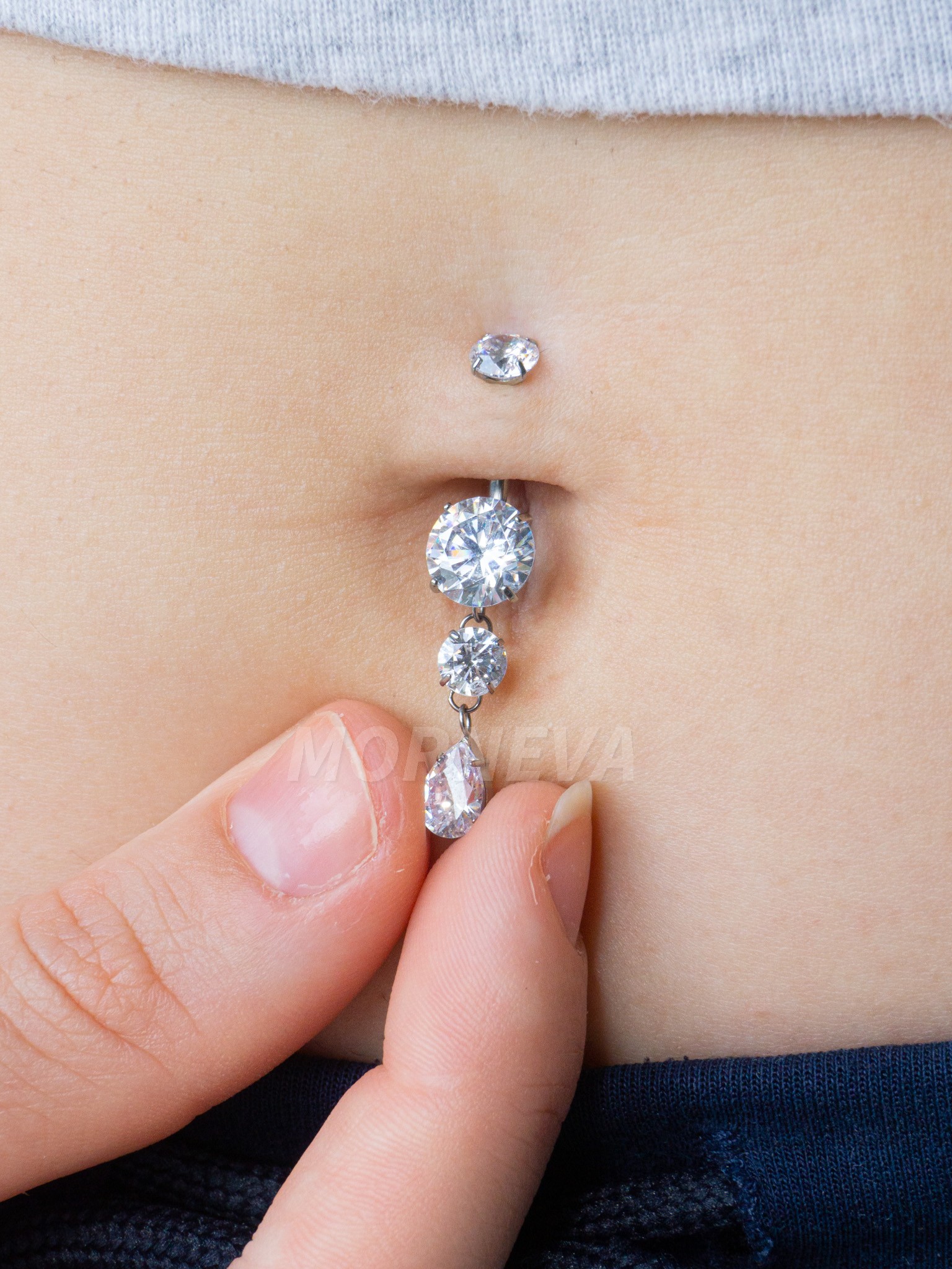 Titanyum Kristal Damla Taş Sallantılı Minimal Göbek Belly Piercingi