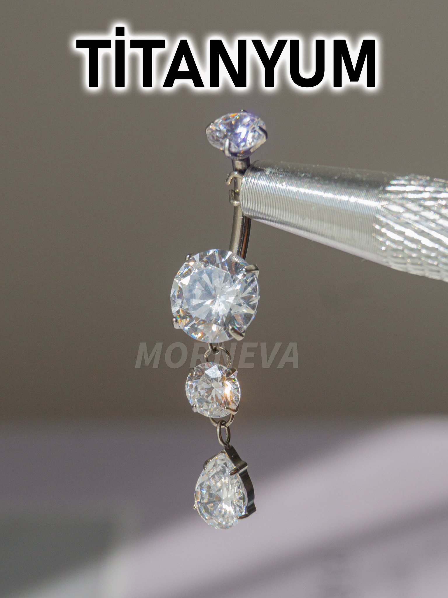 Titanyum Kristal Damla Taş Sallantılı Minimal Göbek Belly Piercingi