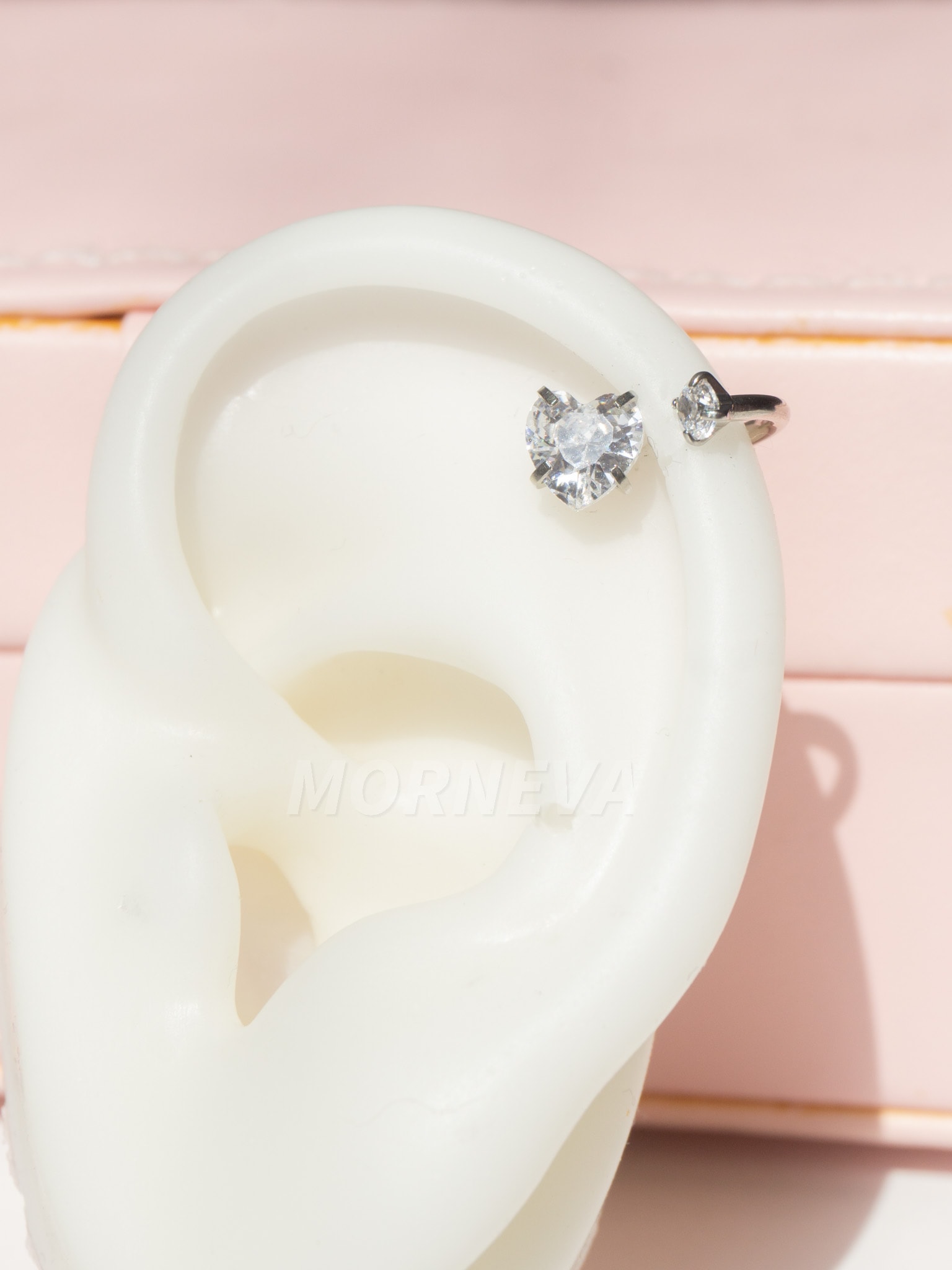 Hello Kitty Kristal Kalp Minimal Taş Çelik Helix Piercingi Küpe (1 Adet)