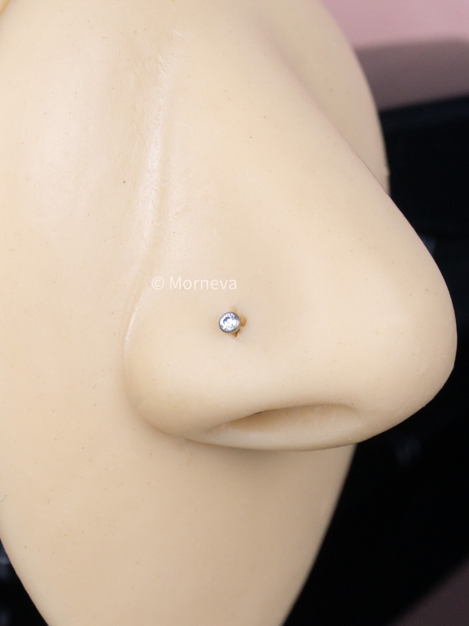 Titanyum Taşlı Kristal Top Kancalı Hızma Burun Nostril Piercingi