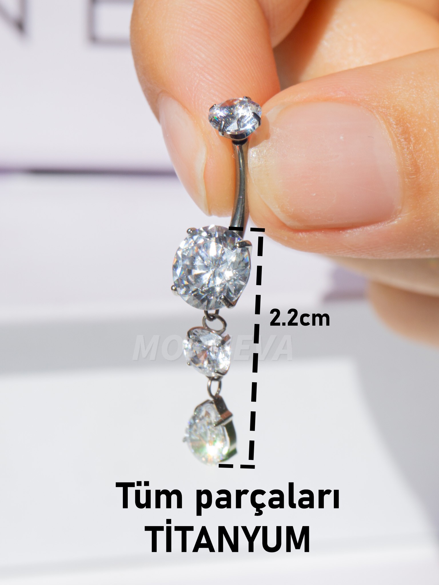 Titanyum Kristal Damla Taş Sallantılı Minimal Göbek Belly Piercingi