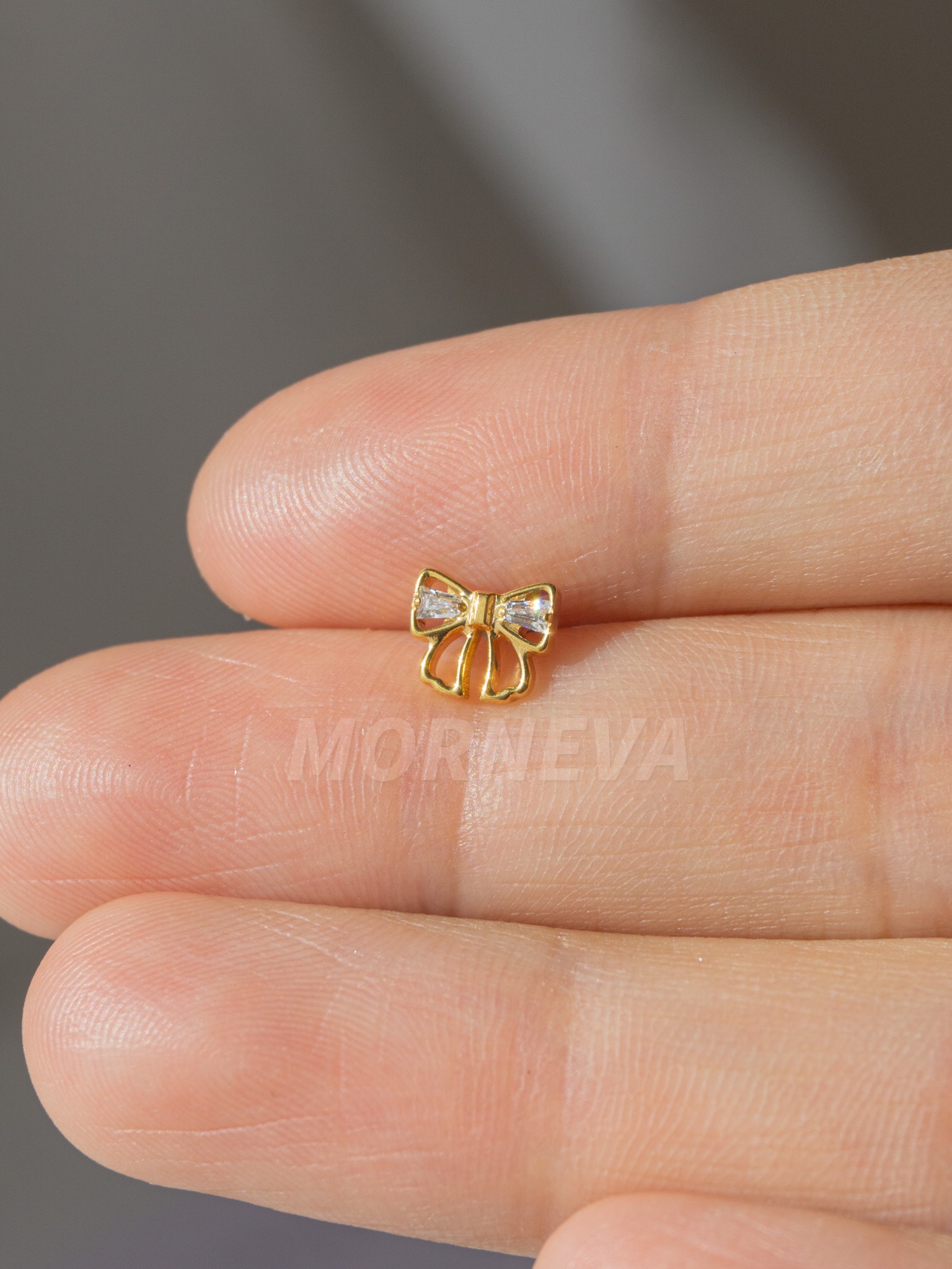 Titanyum Taşlı Hello Kitty Fiyonk Kıkırdak Kulak Helix Tragus Piercingi (1 Adet) - Altın