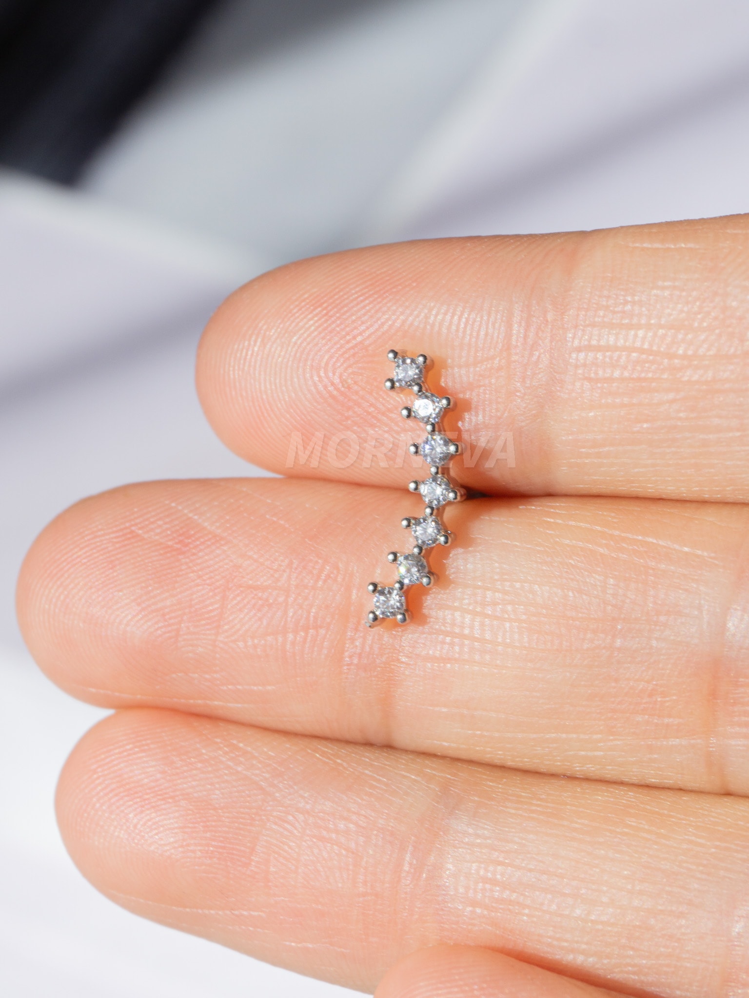 Vidasız Çelik Barlı Daire Taşlar Kıkırdak Kulak Helix Conch Tragus Piercingi (1 Adet)
