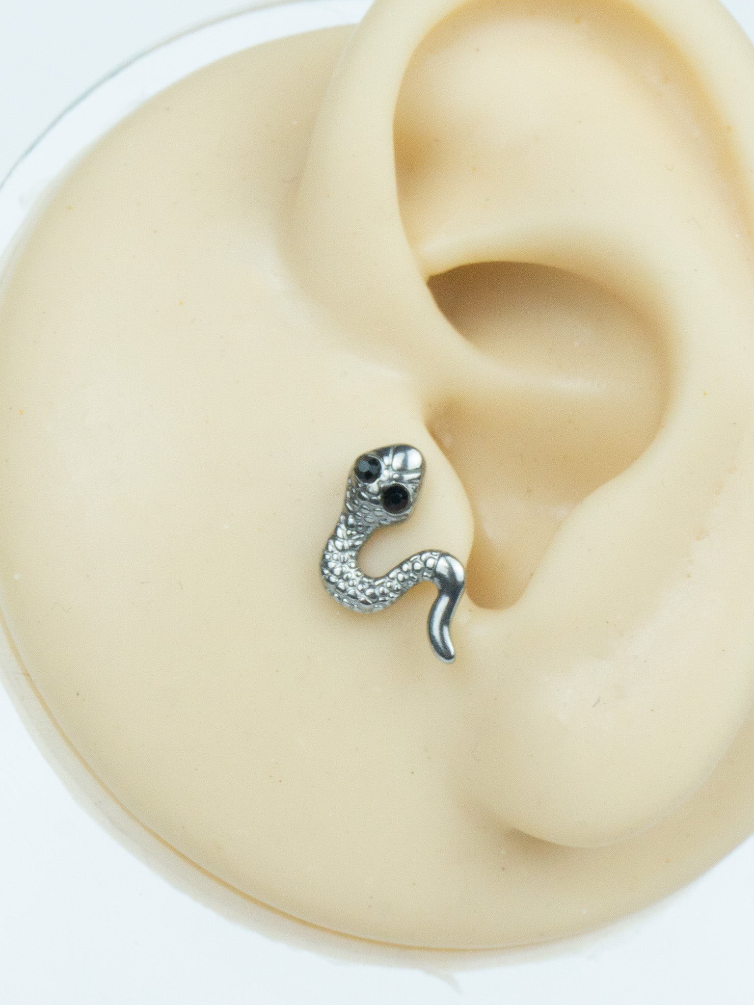 Yılan Şekilli Piercing Düz Arka Tragus