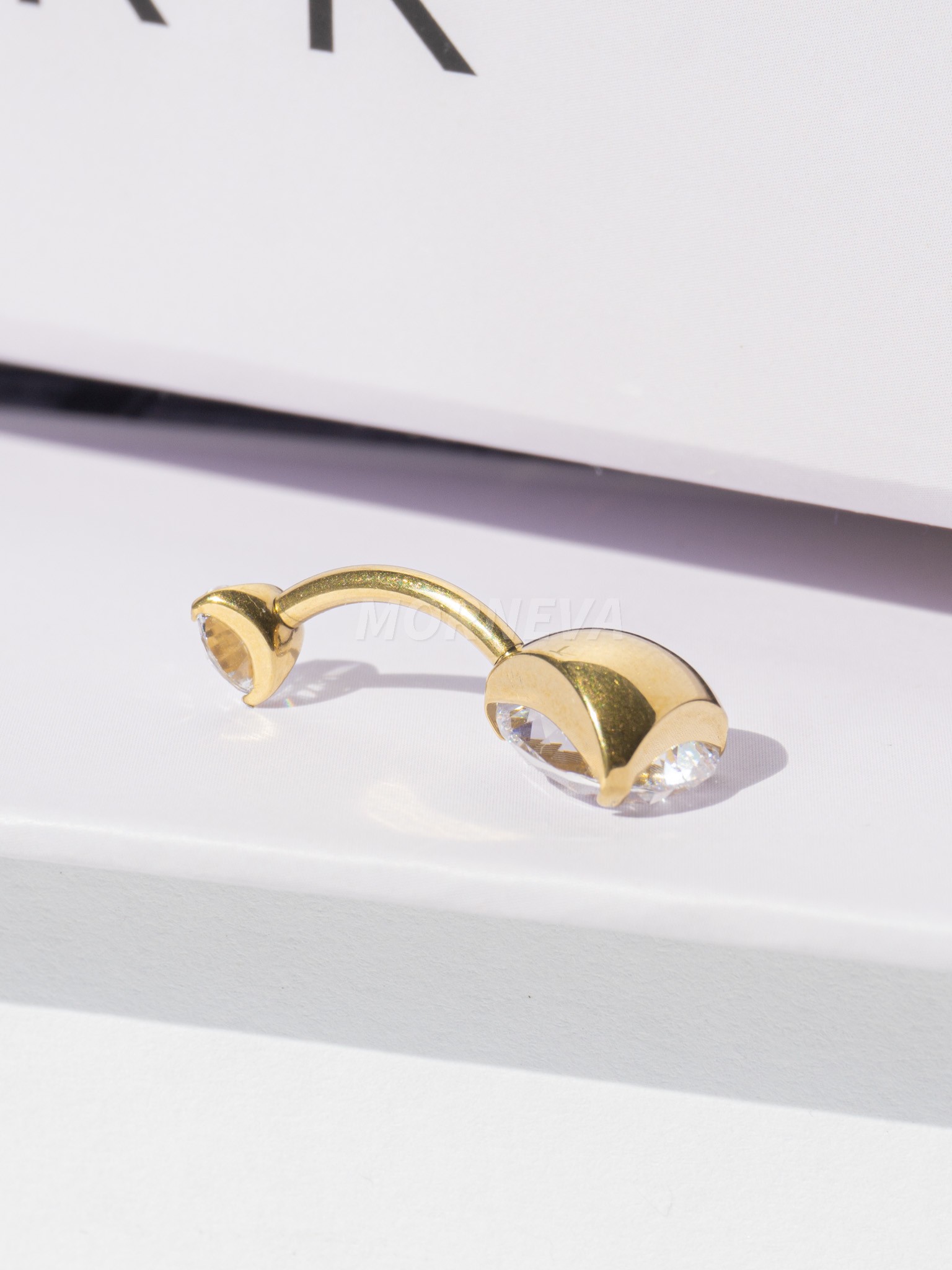 Titanyum Kristal Damla Taşlı Minimal Göbek Belly Piercingi - Altın