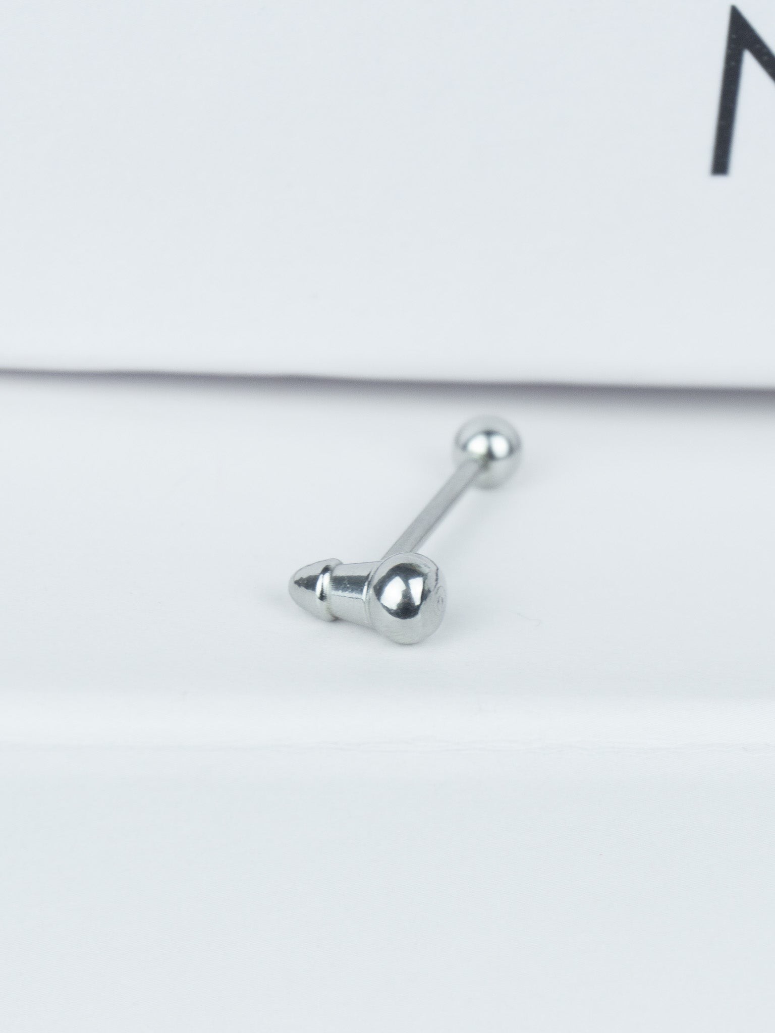 Çelik Dil Piercing