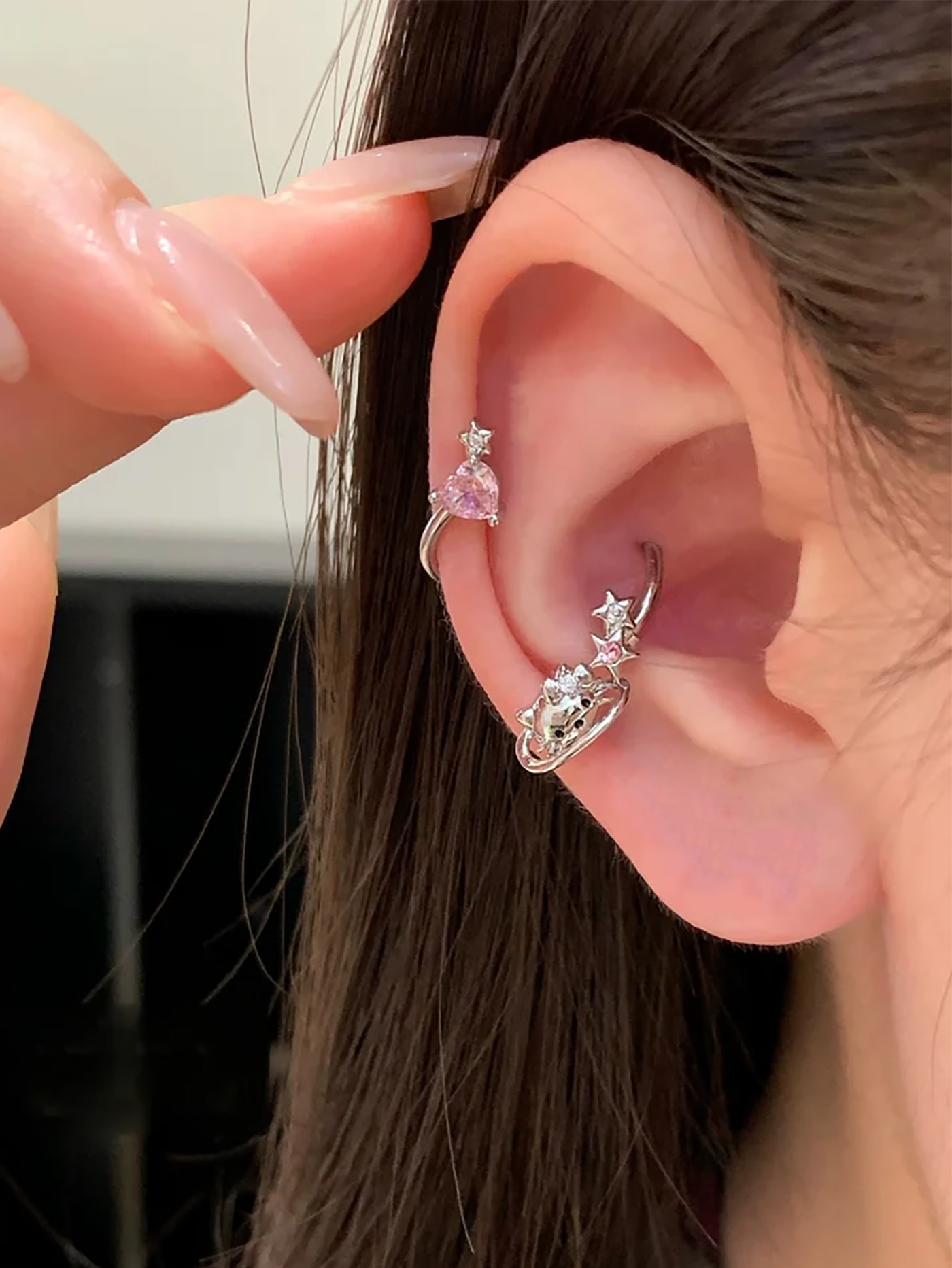 Hello Kitty Kedicik Conch Piercingi