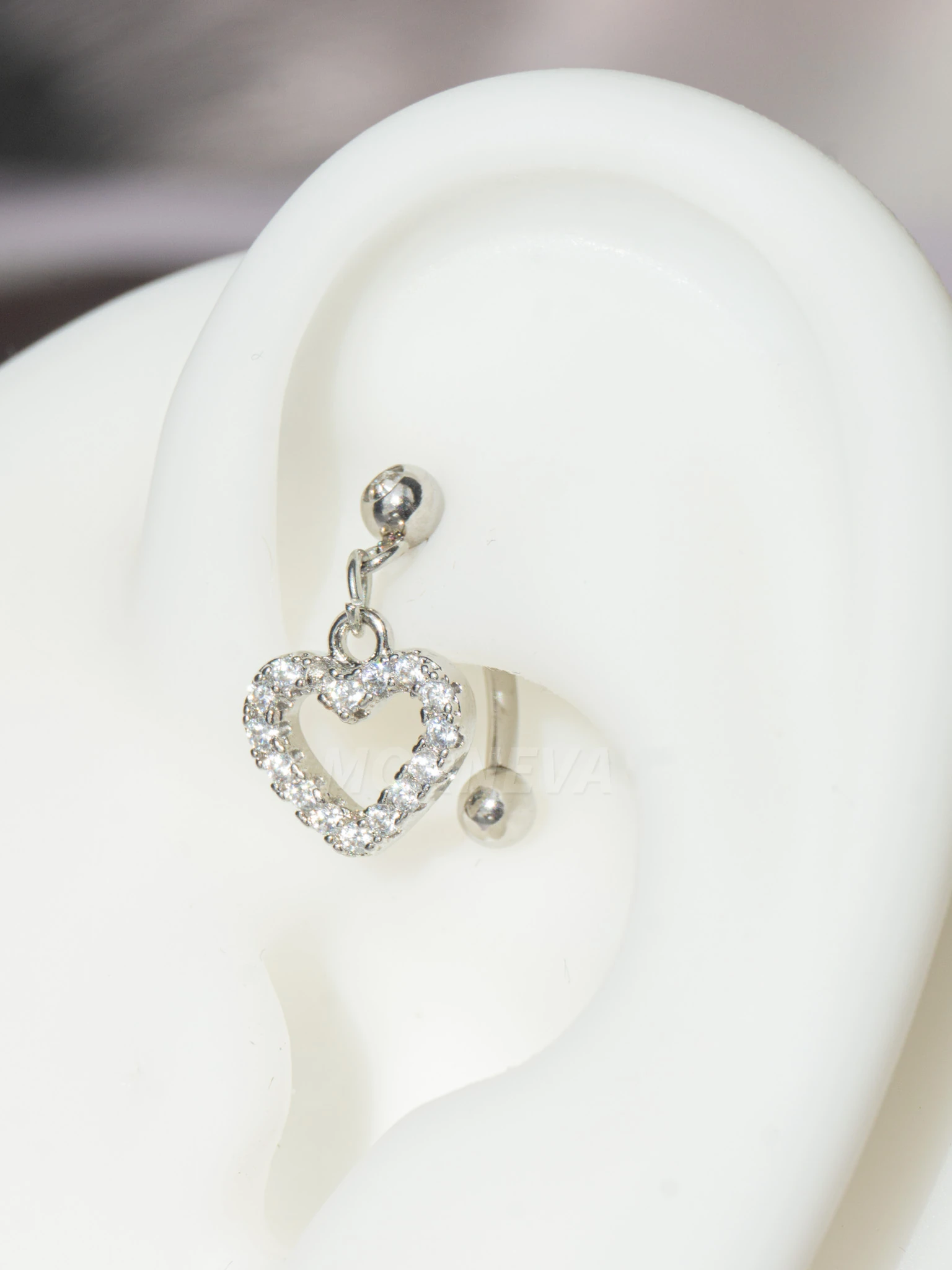 Sallantılı Çelik Rook Piercingi 8mm (1 Adet) - Kalp