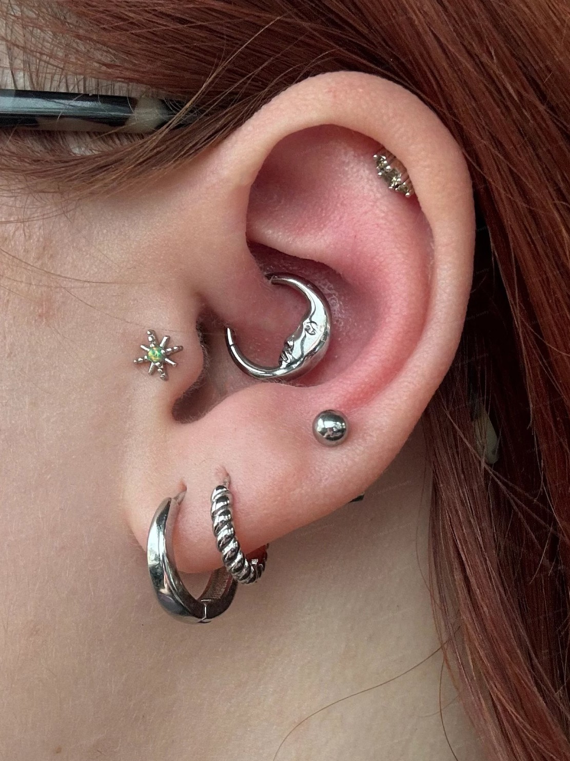 Titanyum Ay Yüz Septum Kilitli Halka Daith Kulak Piercingi (Sağ-Sol Kulak İçin Uygun)