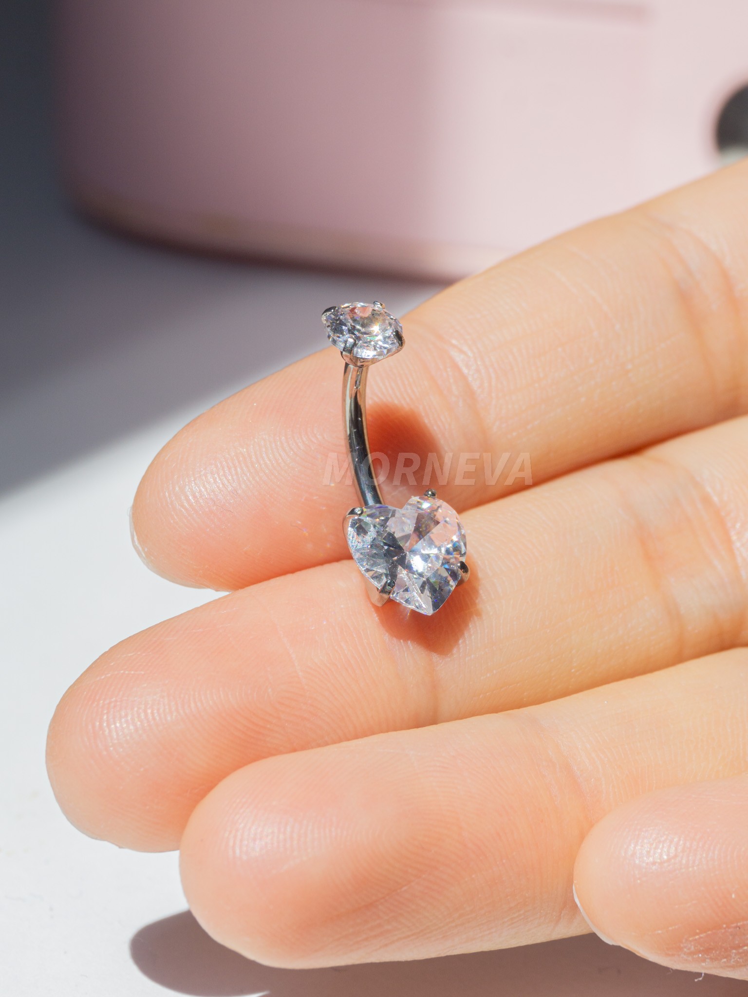 Titanyum Kristal Kalp Taşlı Minimal Göbek Belly Piercingi