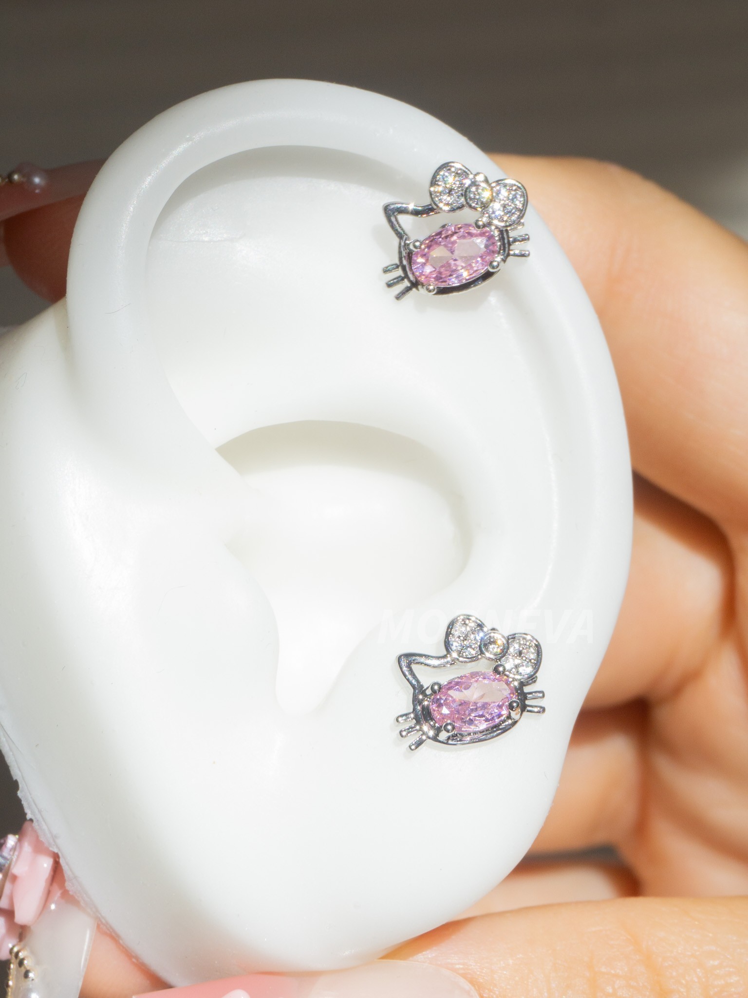 Hello Kitty Helix Conch Piercingi Küpe (1 Adet)