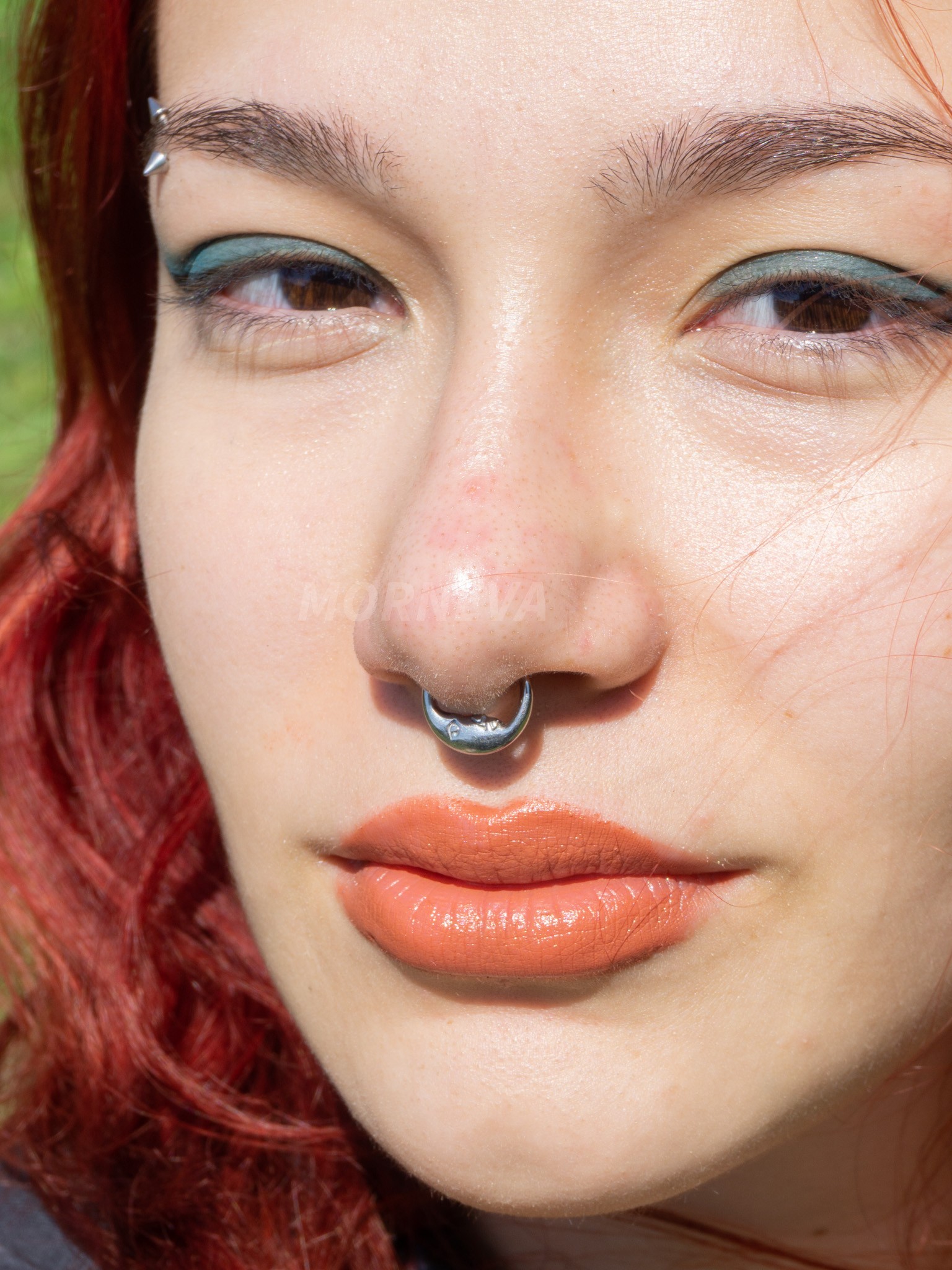 Titanyum Ay Yüz Septum Kilitli Halka Daith Kulak Piercingi (Sağ-Sol Kulak İçin Uygun)