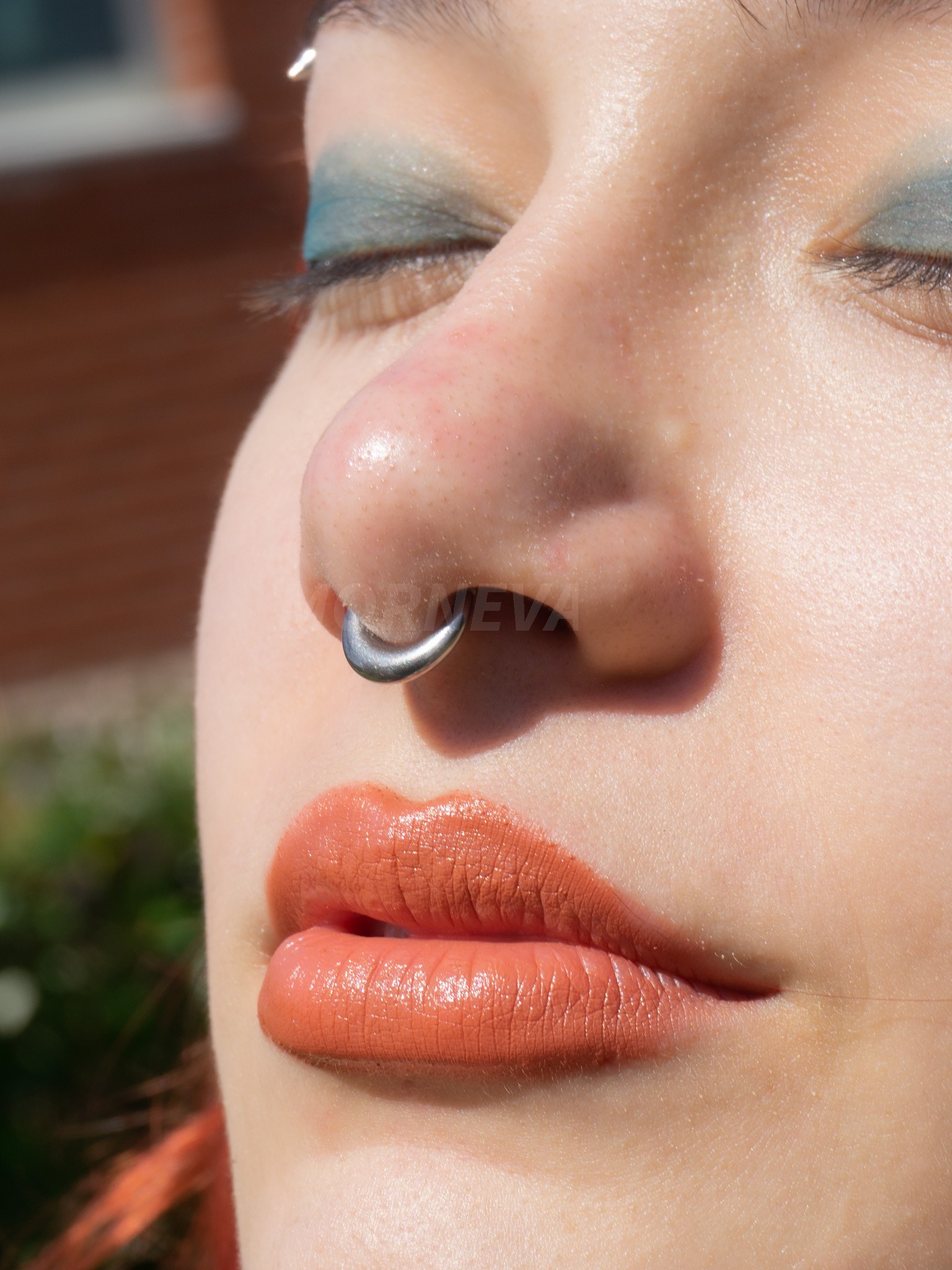 Titanyum | Kalın Gibi Gözüken Ama İnce Kilitli Halka Daith Septum Piercingi