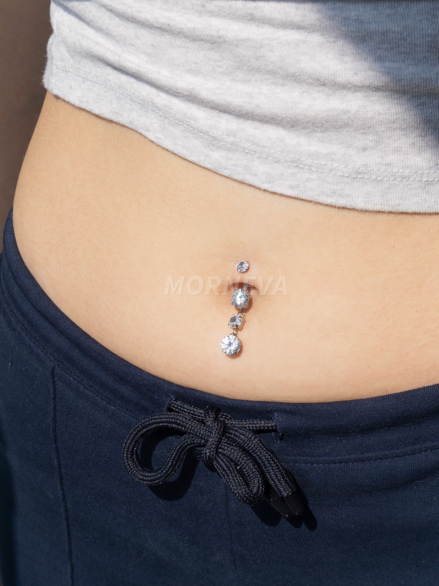Titanyum Kristal Daire Taş Sallantılı Minimal Göbek Belly Piercingi