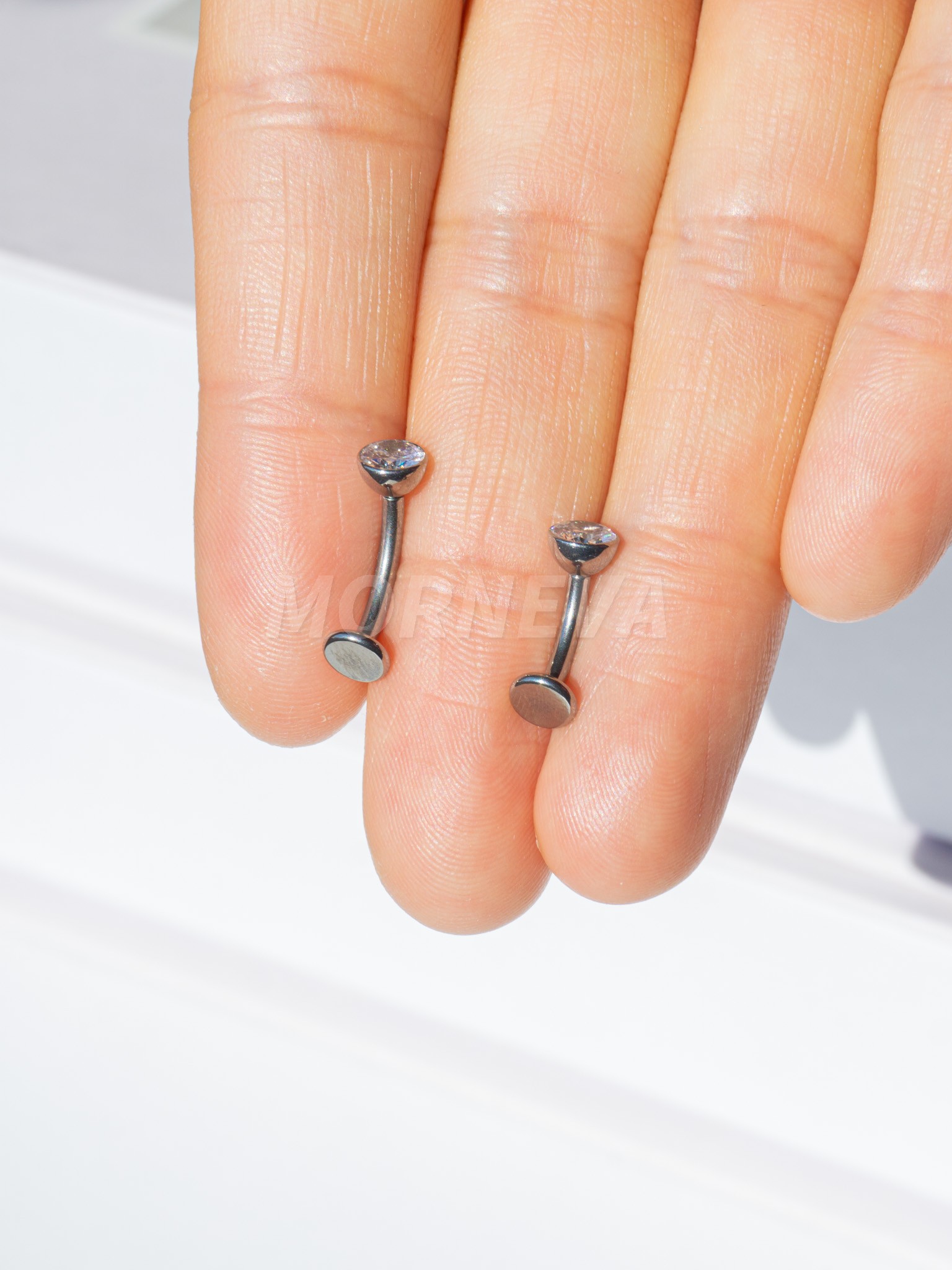 Titanyum Uçan Göbek Belly Piercingi Oval Taş