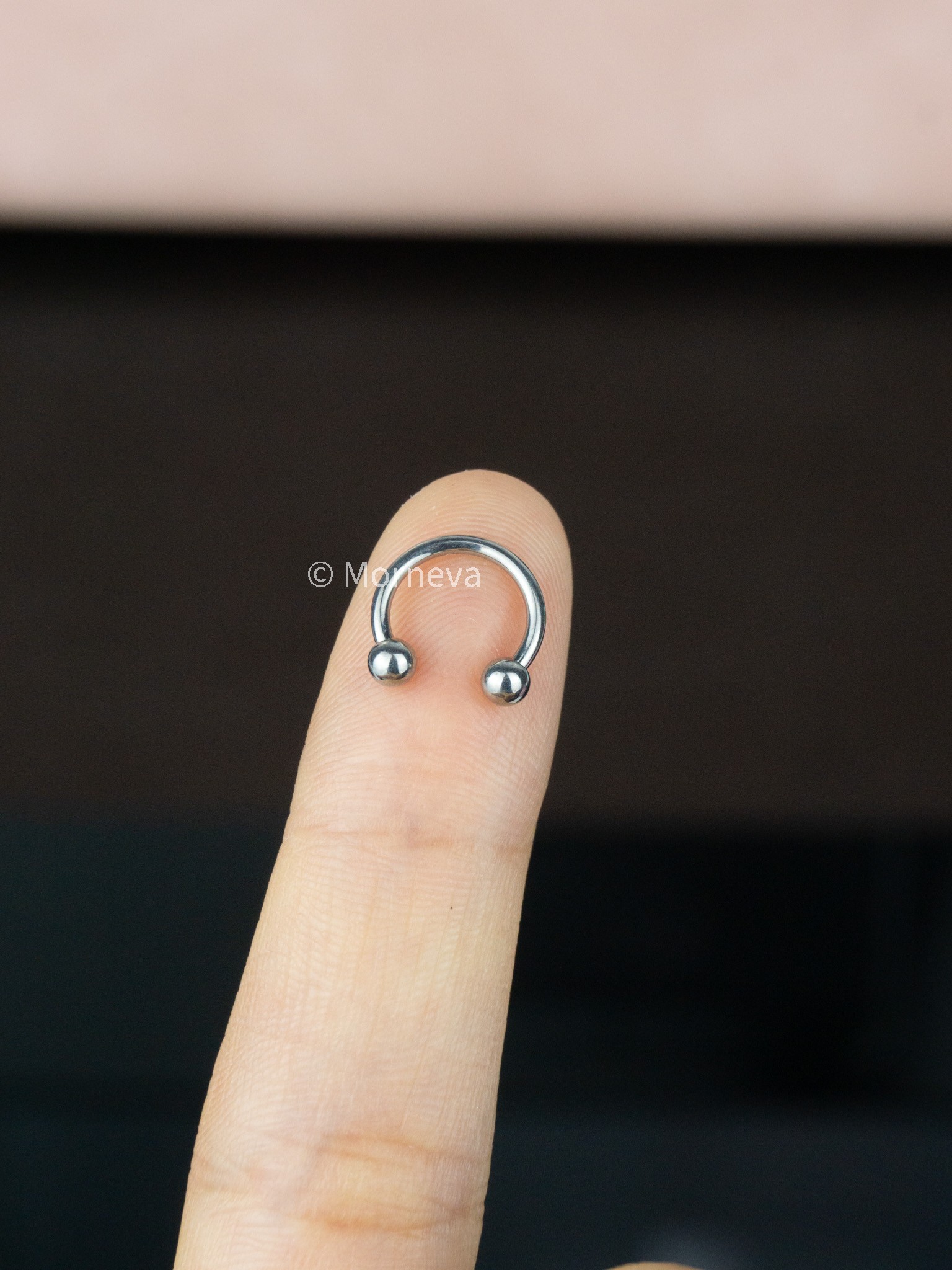 Titanyum 8mm Yarım Toplu Halka Helix Daith Septum Piercingi ( 1 Adet )