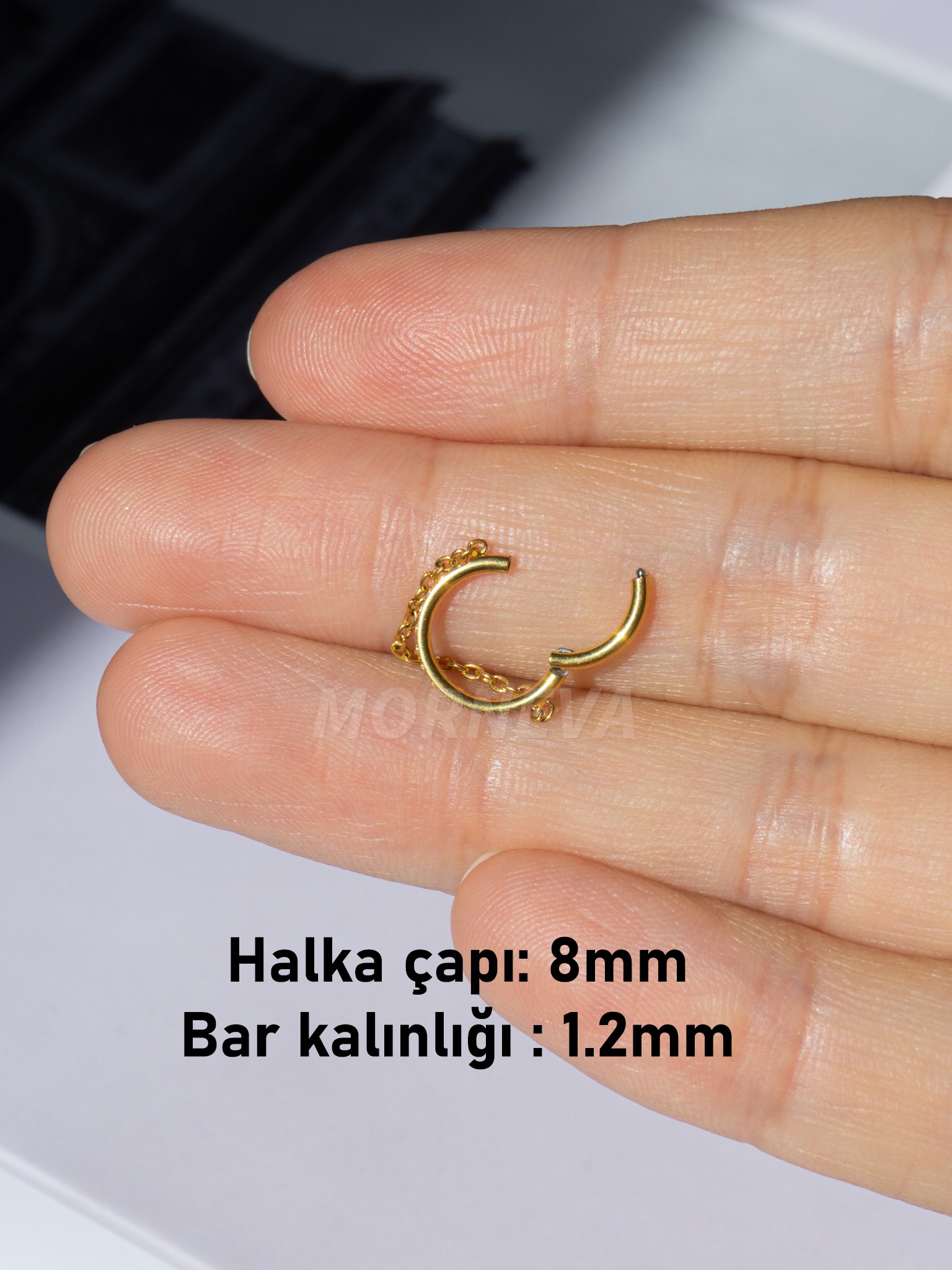 Titanyum Tam Tur Taşlı Halka Tek Sıra Zincir Sallantılı Helix Piercingi (1 Adet)